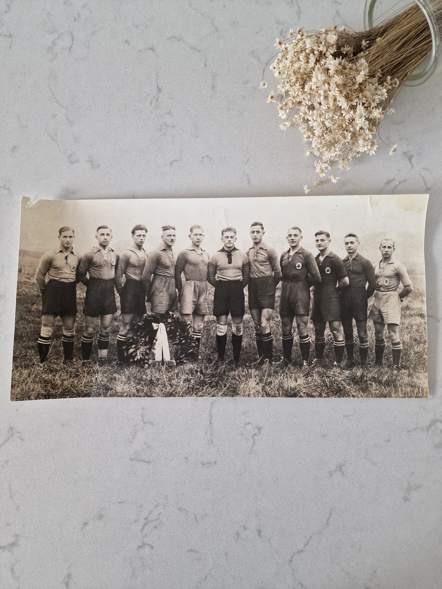 Valokuva jalkapallojoukkueesta