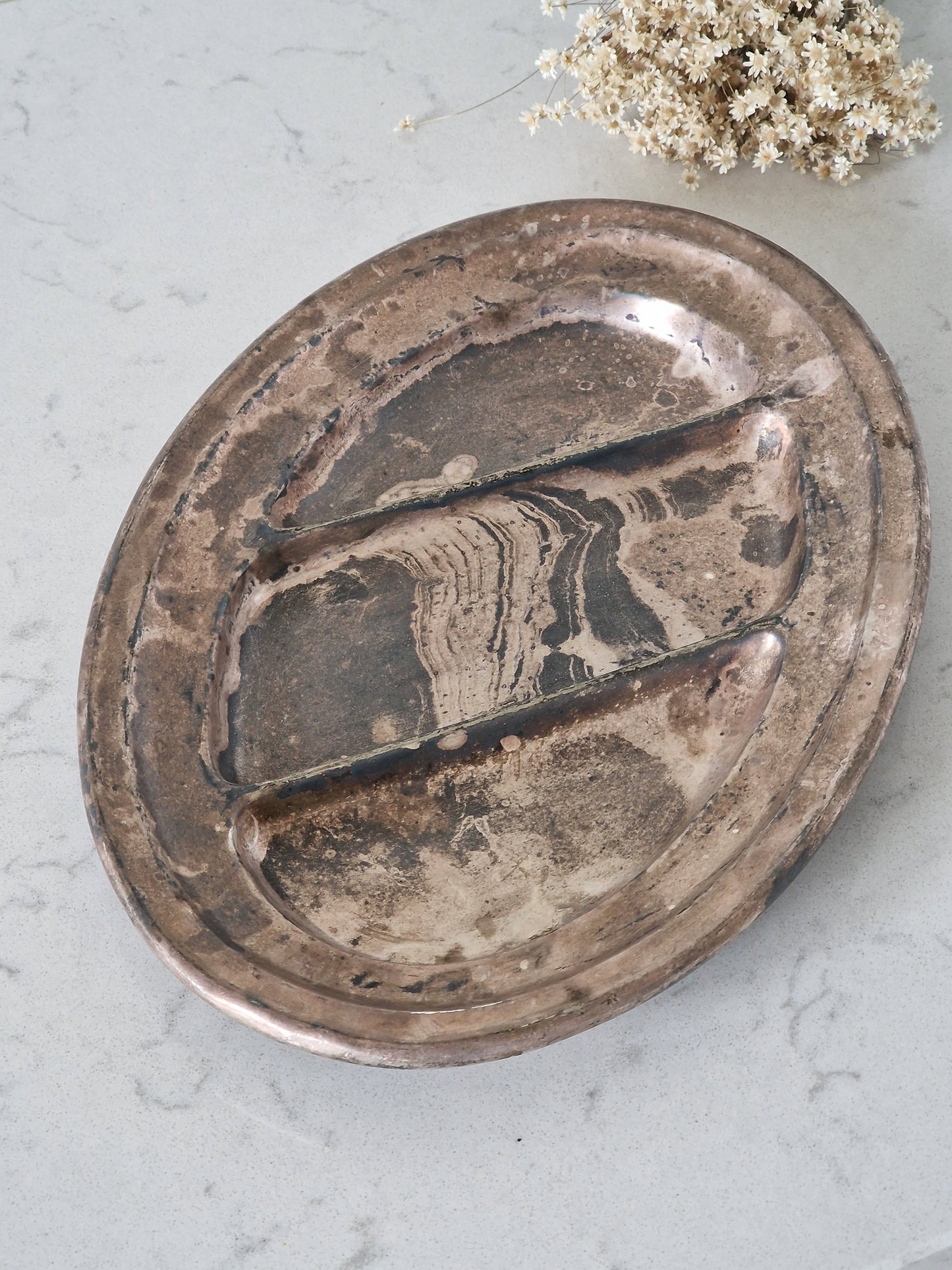 Dutch serving dish