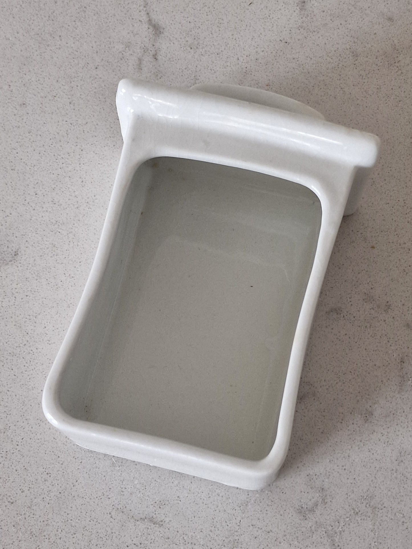 Ginger porcelain box
