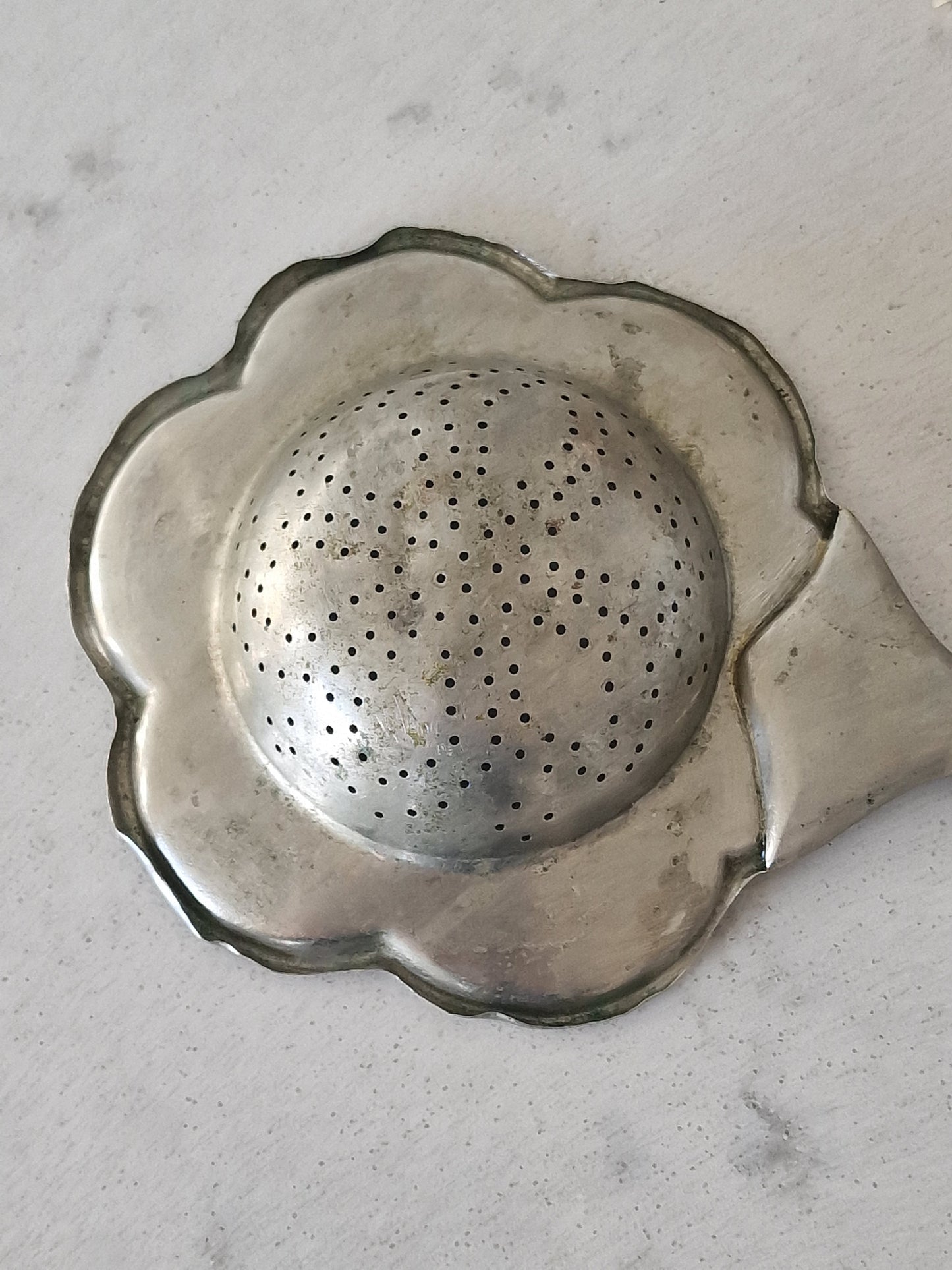 Tea strainer