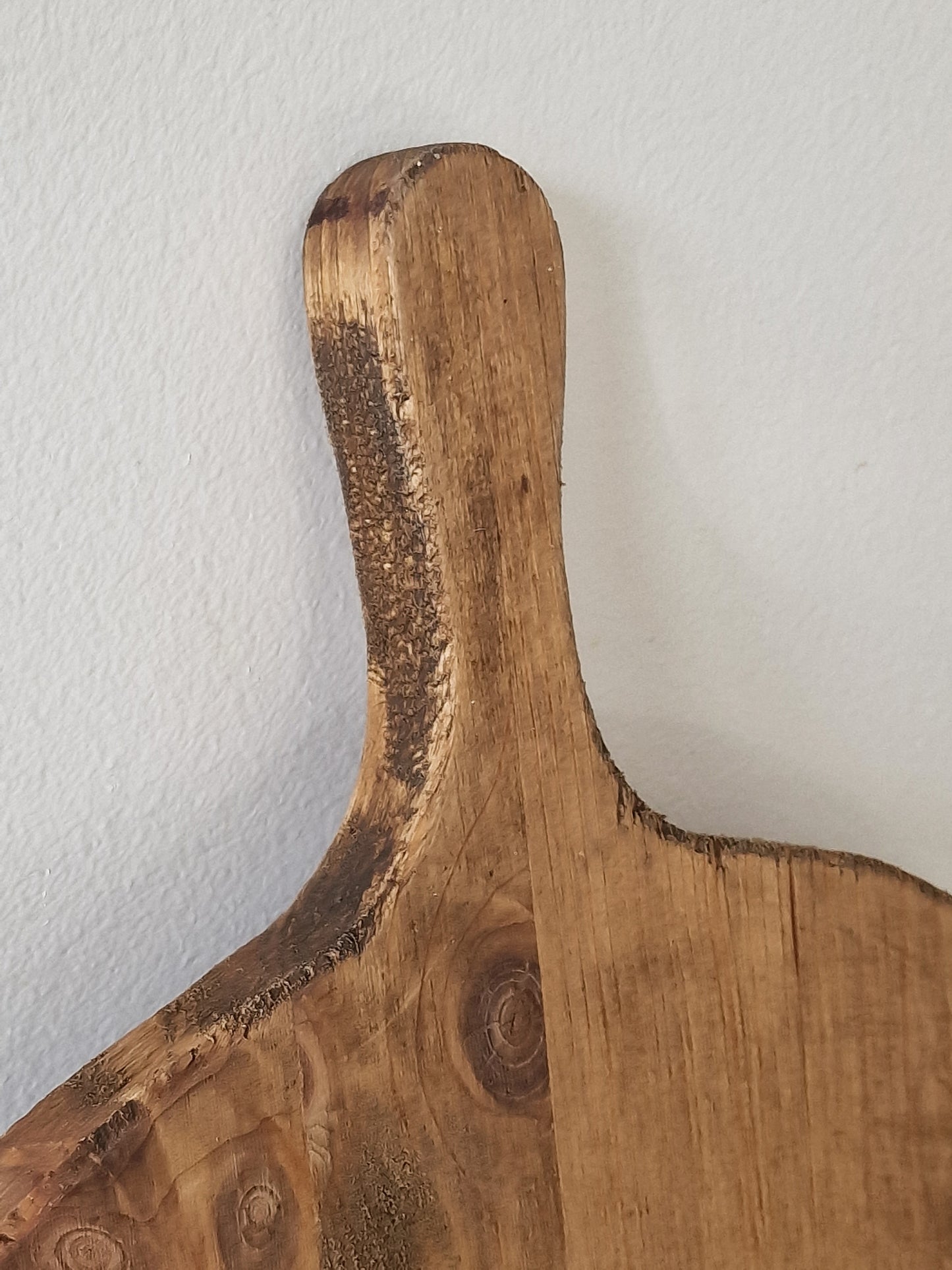 Large round cutting board