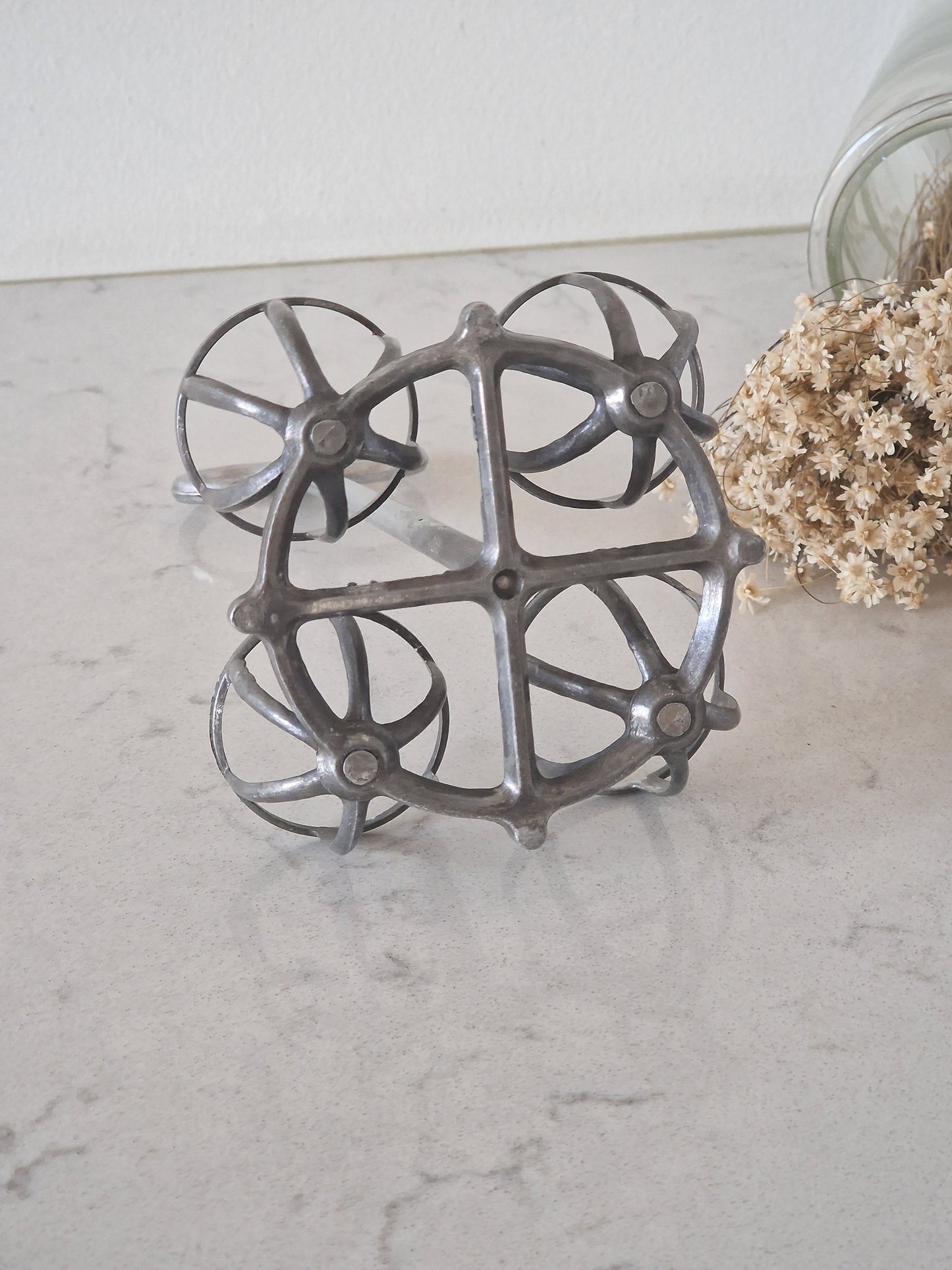 Vintage kananmunateline