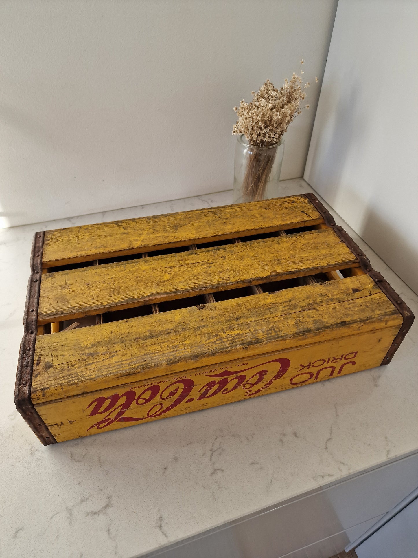 Coca-Cola- ja Pepsi-juomakorit