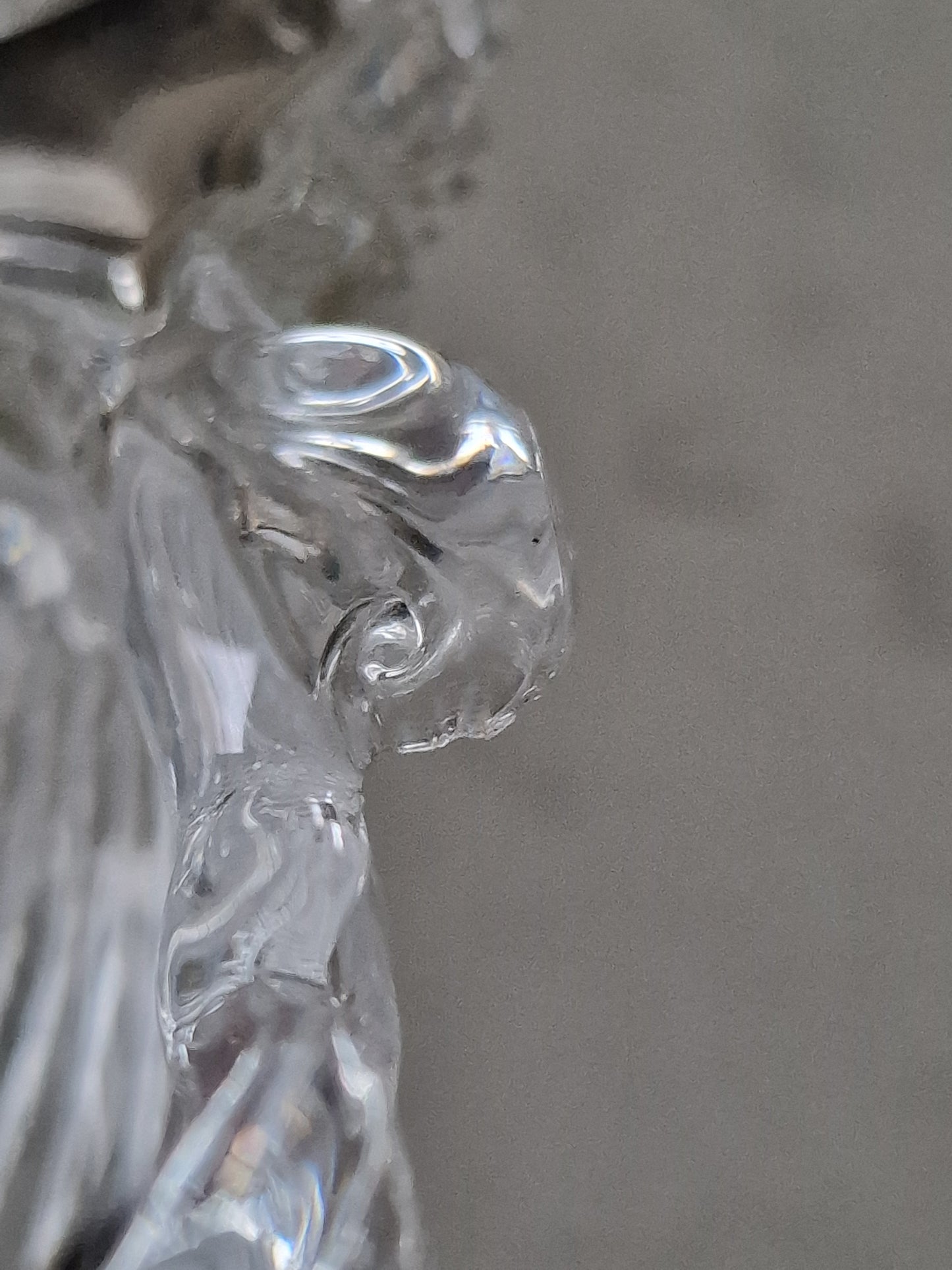 Englantilainen kristallisimpukka ja veitsi