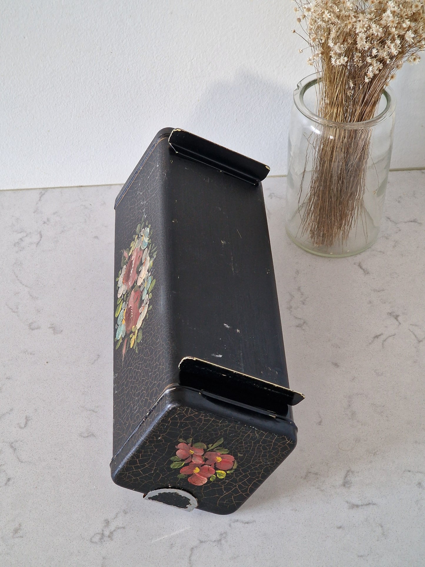 Leipä-/säilytyslaatikko,