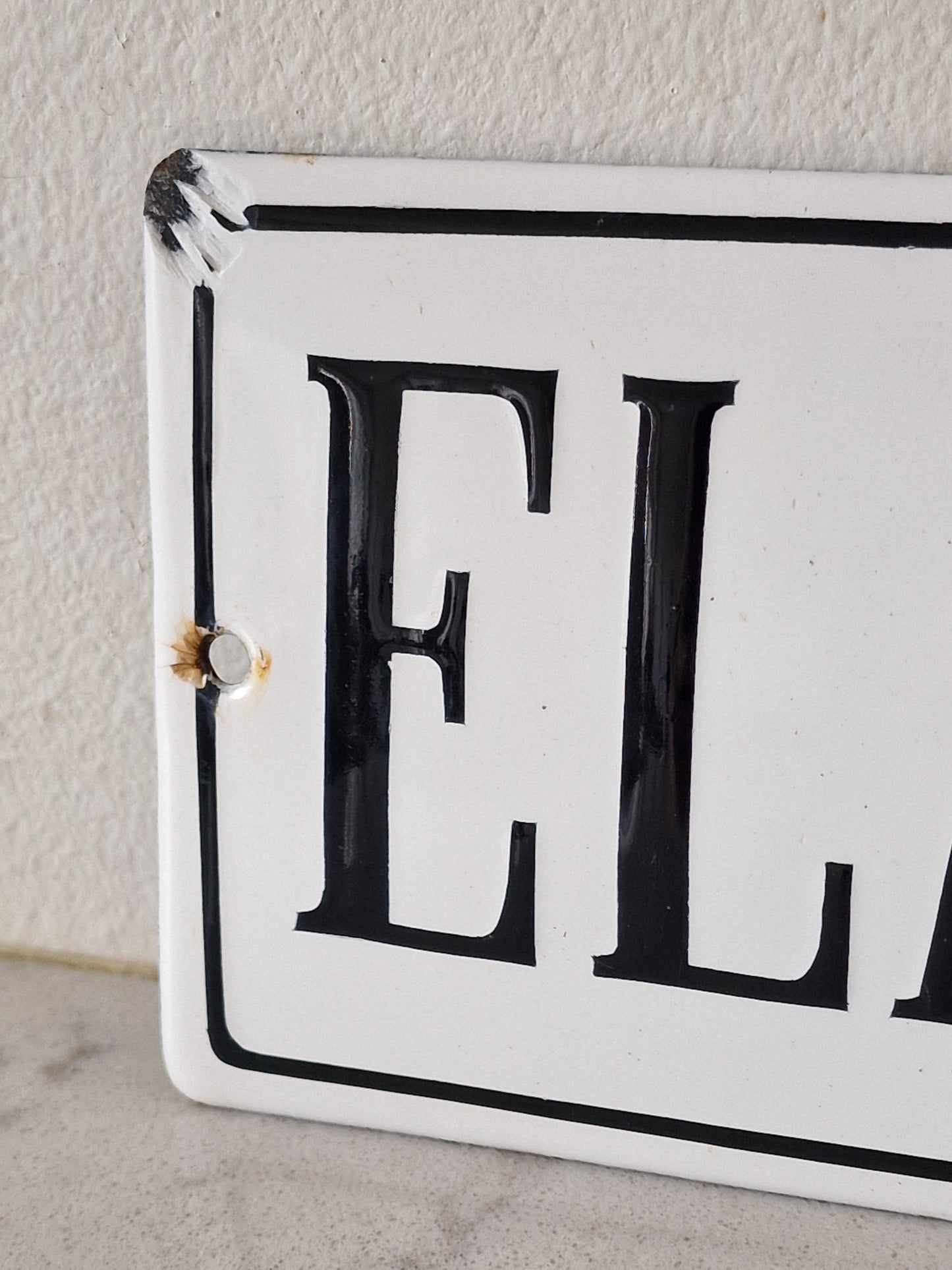 Vanha vintage kyltti / emaloitu kyltti eläinlääkäri