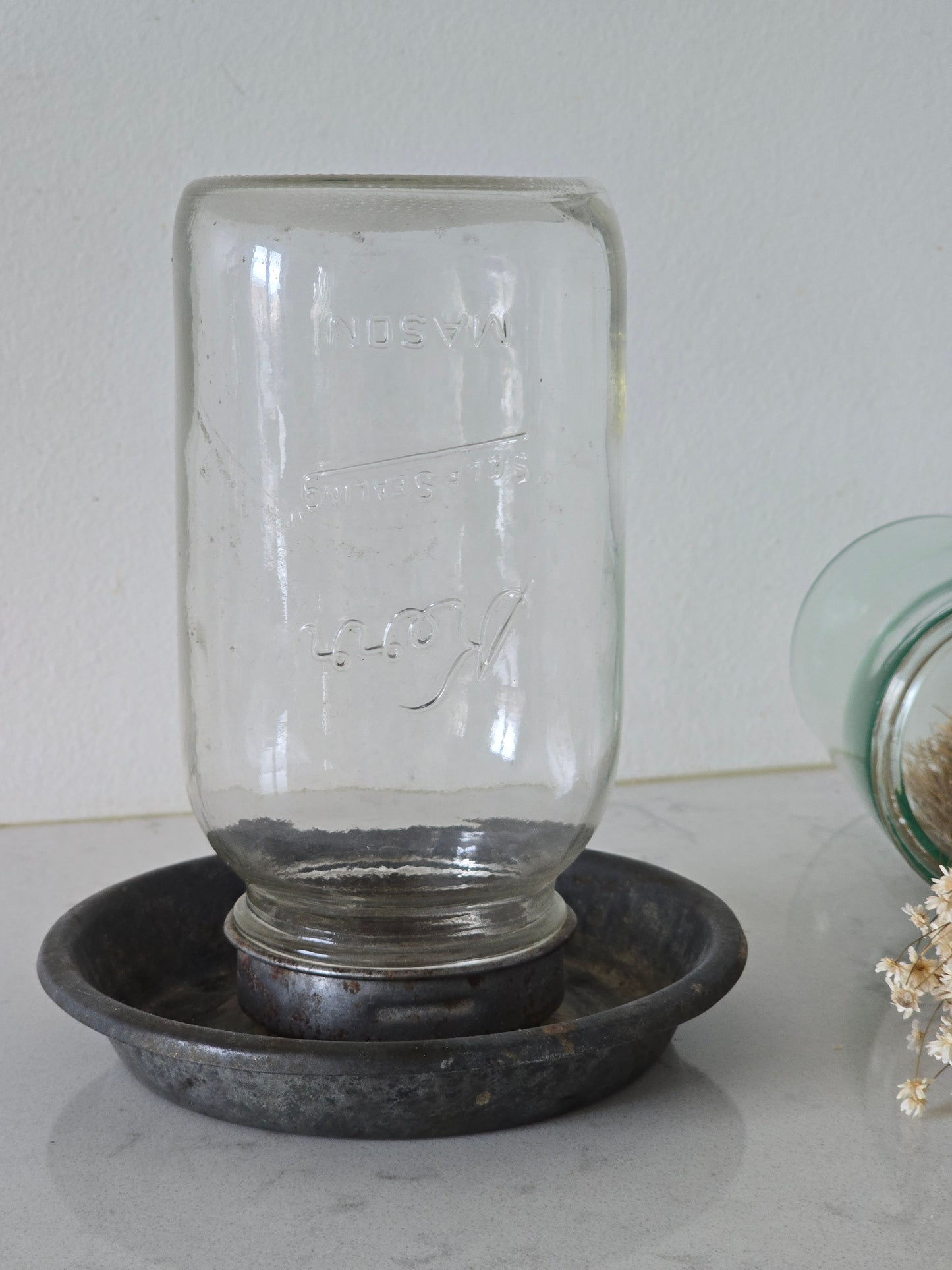 Vanha amerikkalainen tipujen juoma-astia, oudot vintage-esineet, weird antiques and vintage helsinki