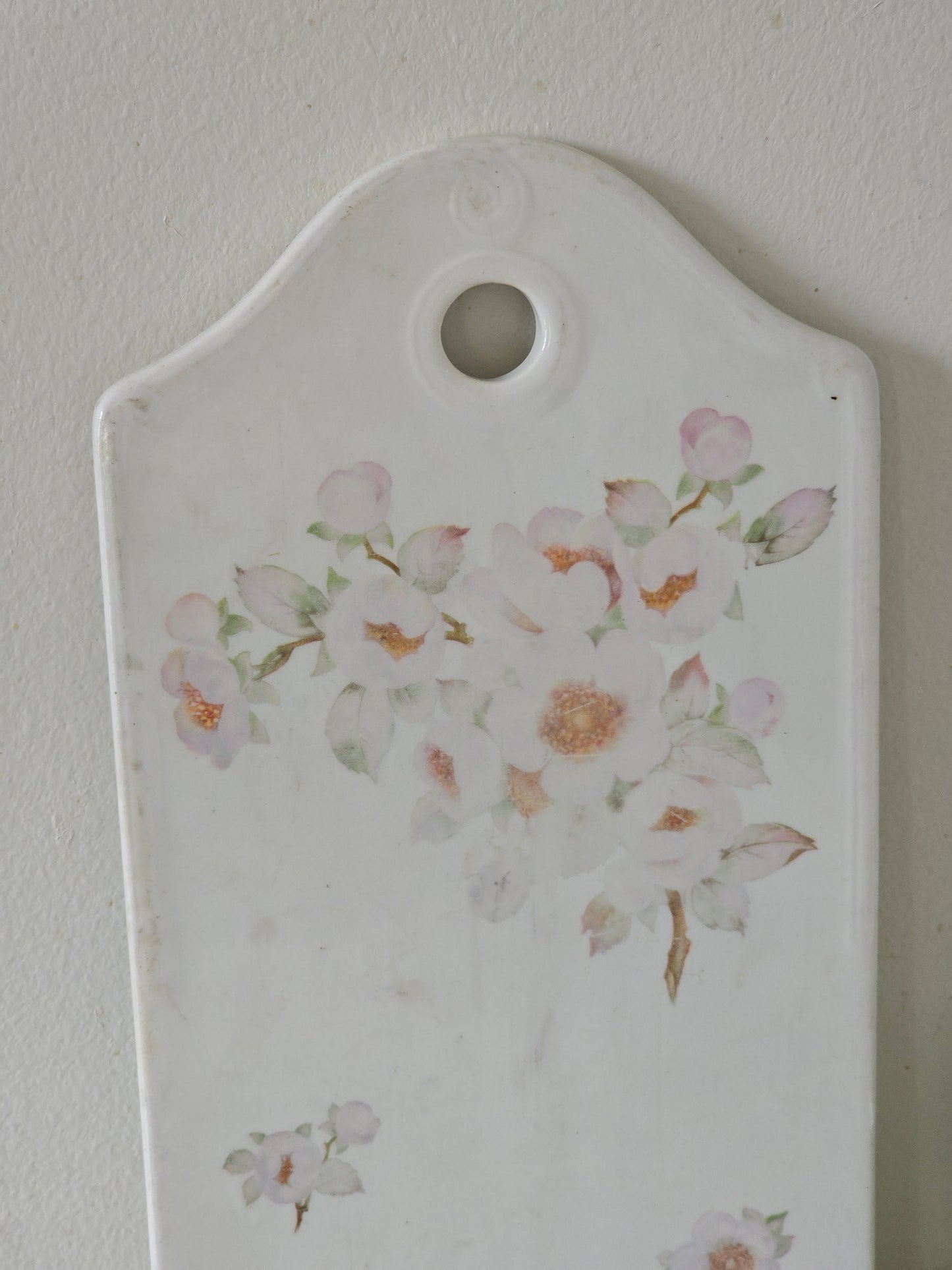 Vanha posliininen vintage leikkuulauta