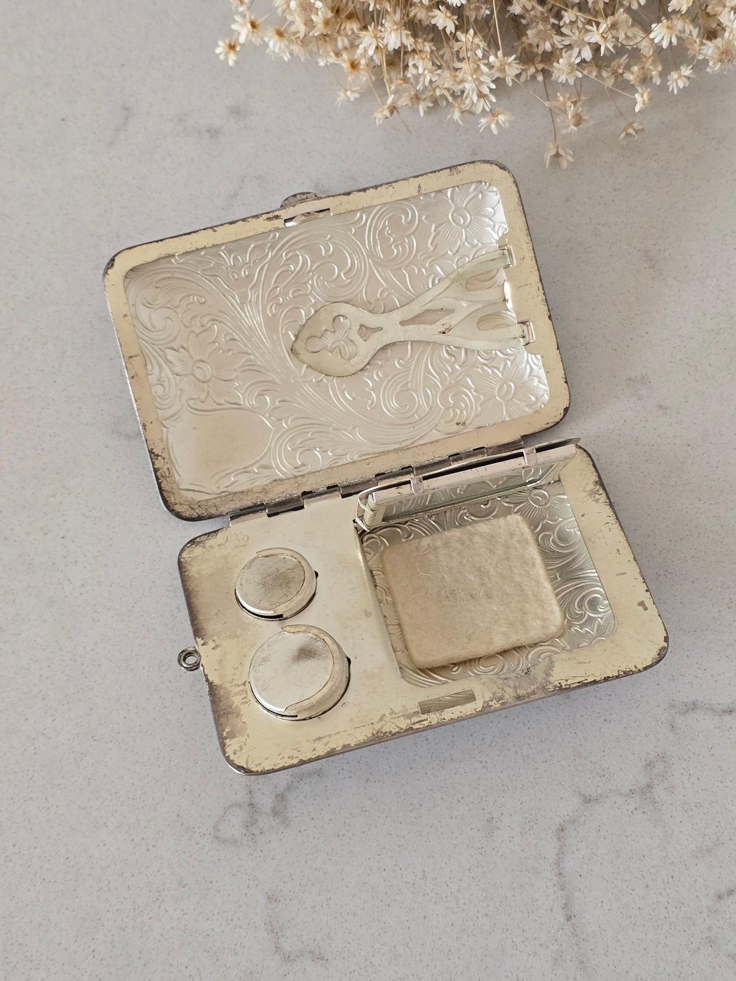Vanha vintage lompakko / korttikotelo