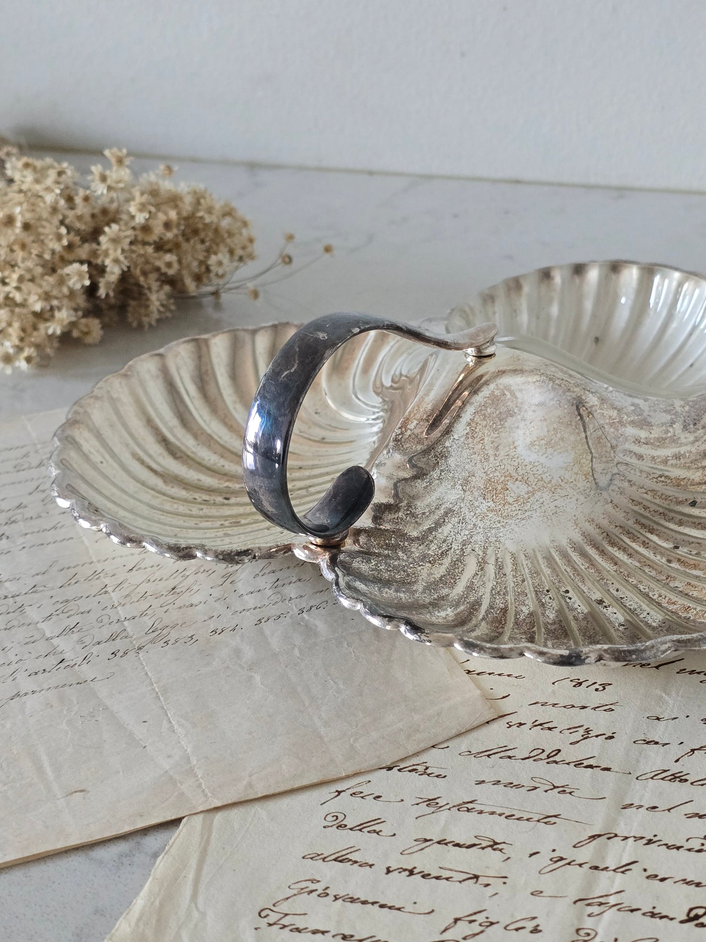 Simpukkatarjoiluastia