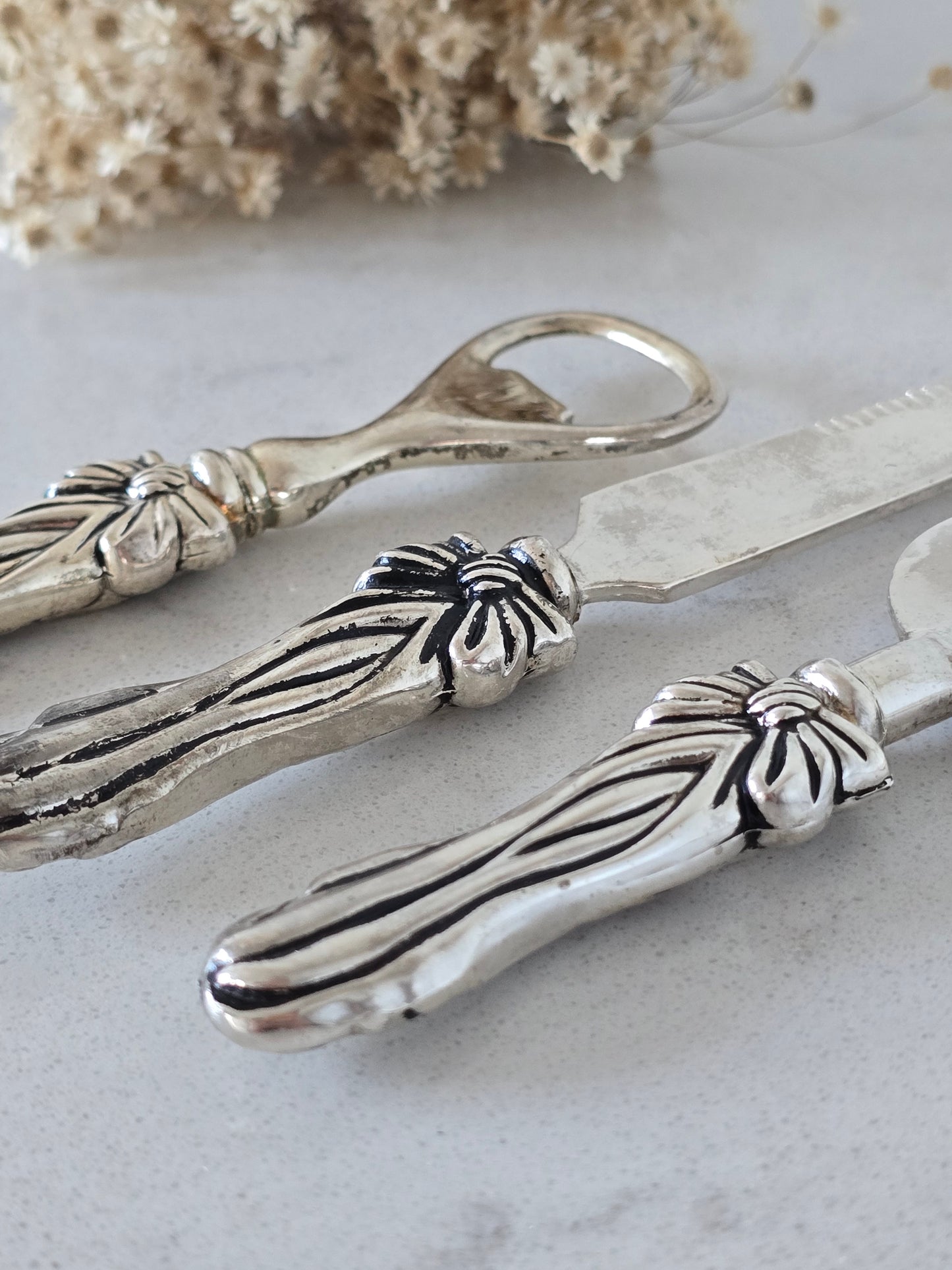 Juusto-ottimet ja pullonavaaja -setti