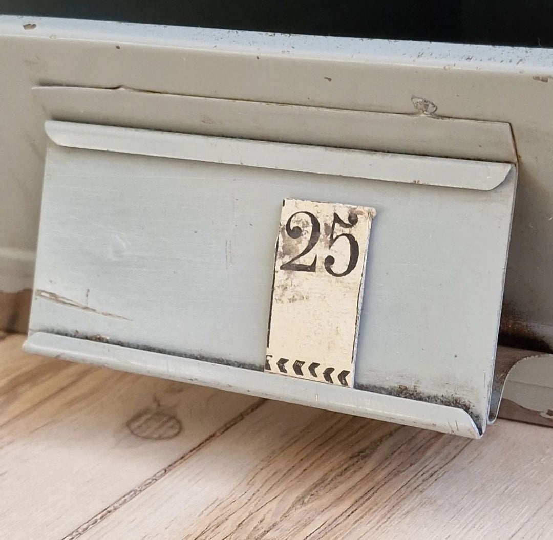 Industrial metallilaatikko