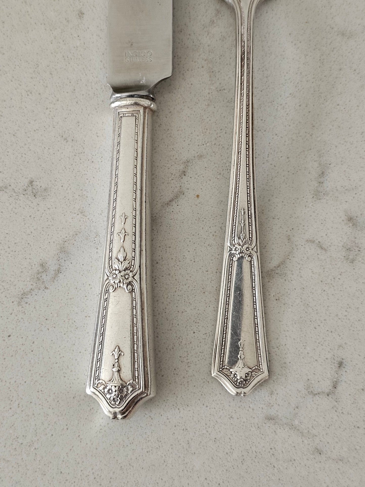 Vanhat ravintolahopeat, vintage aterinsetti