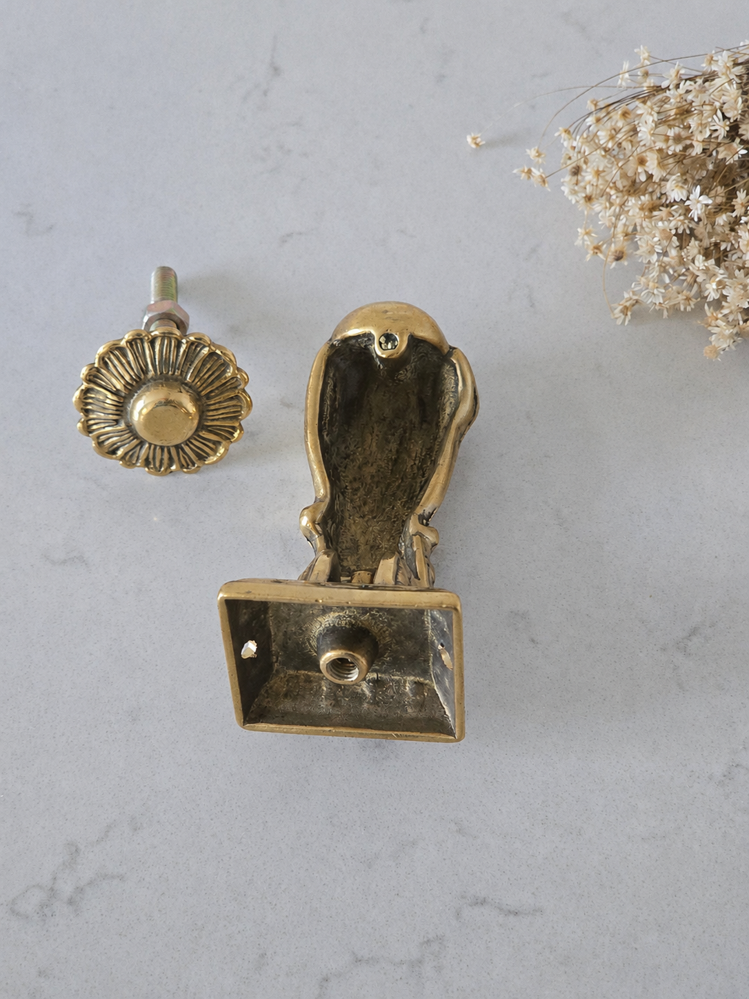 Vanha messinkinen vintage ovenkolkutin