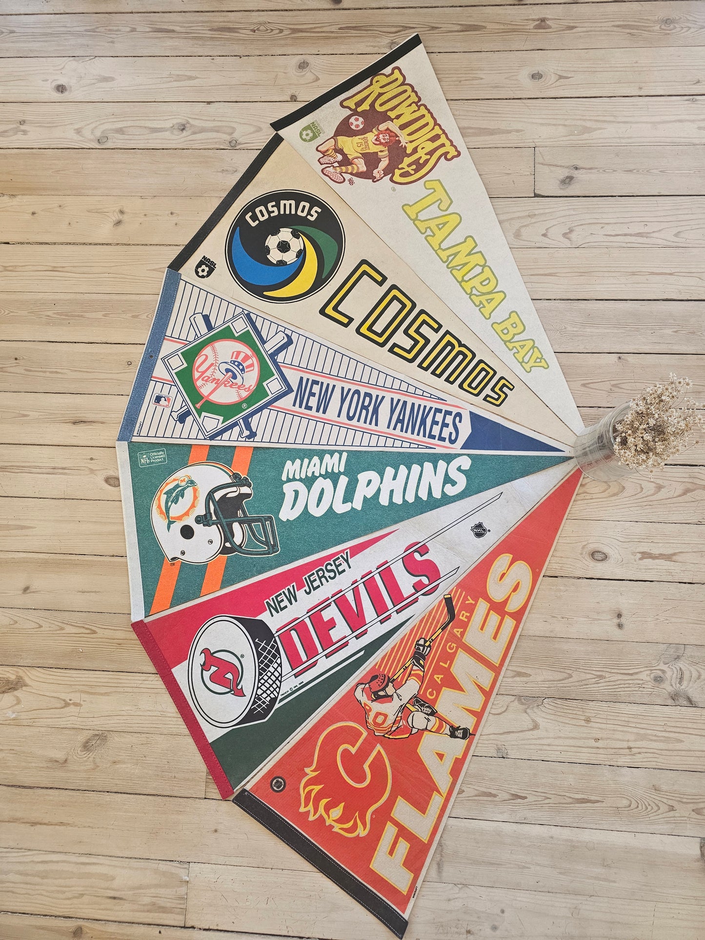 Urheilujoukkueiden vintage viirit, vintage pennant