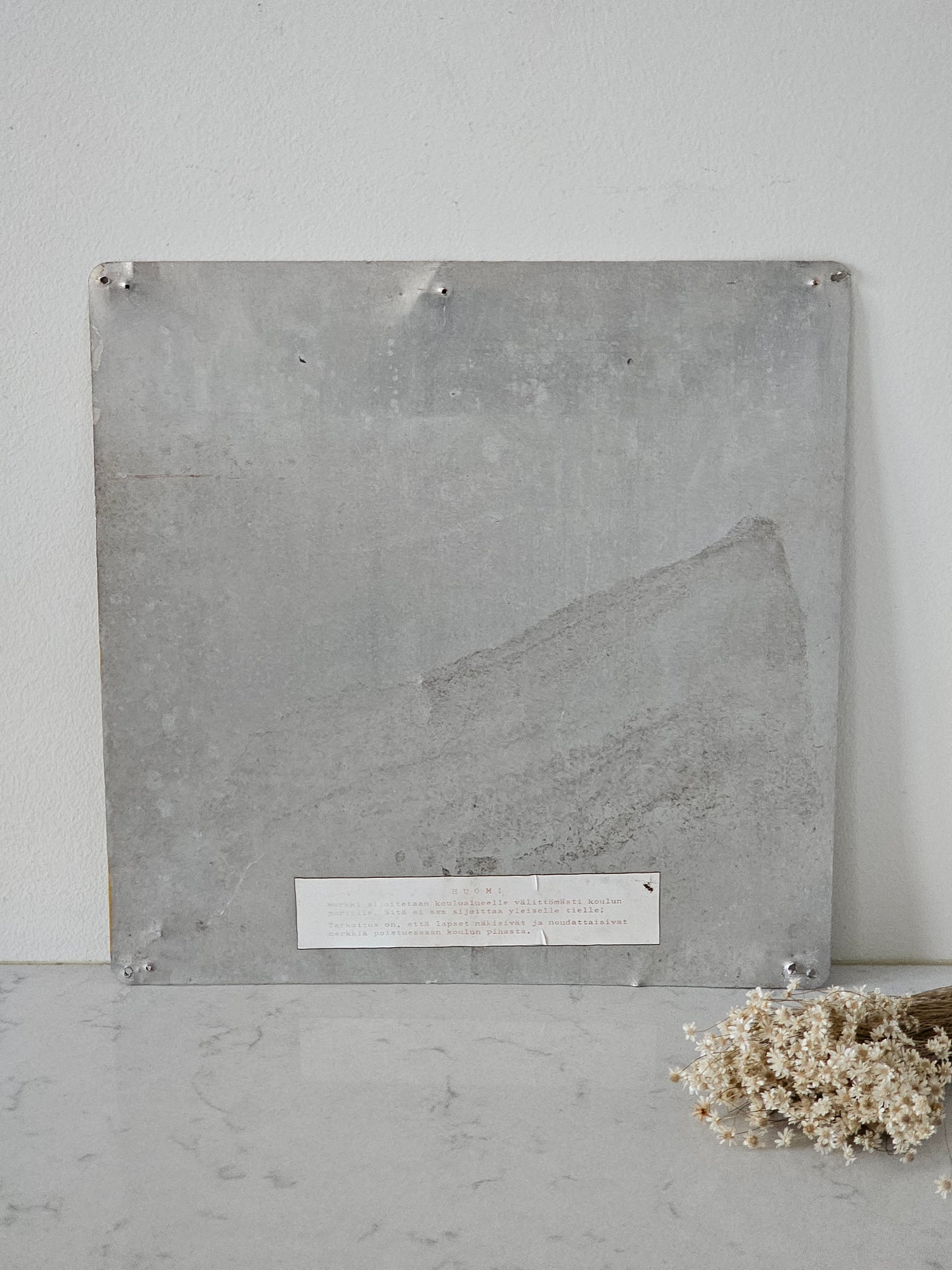 Pysähdy varo -kyltti