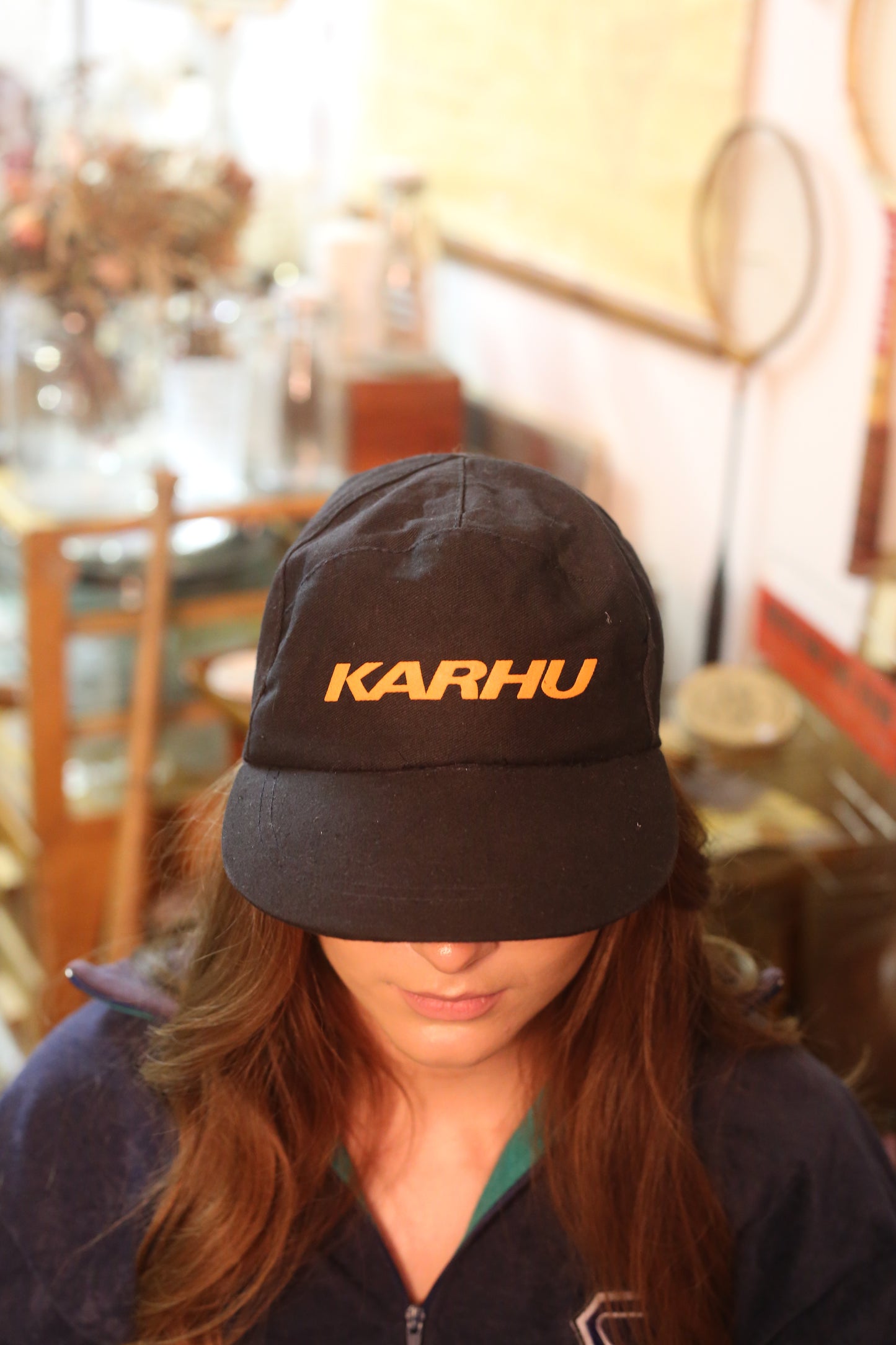 Karhu lippis