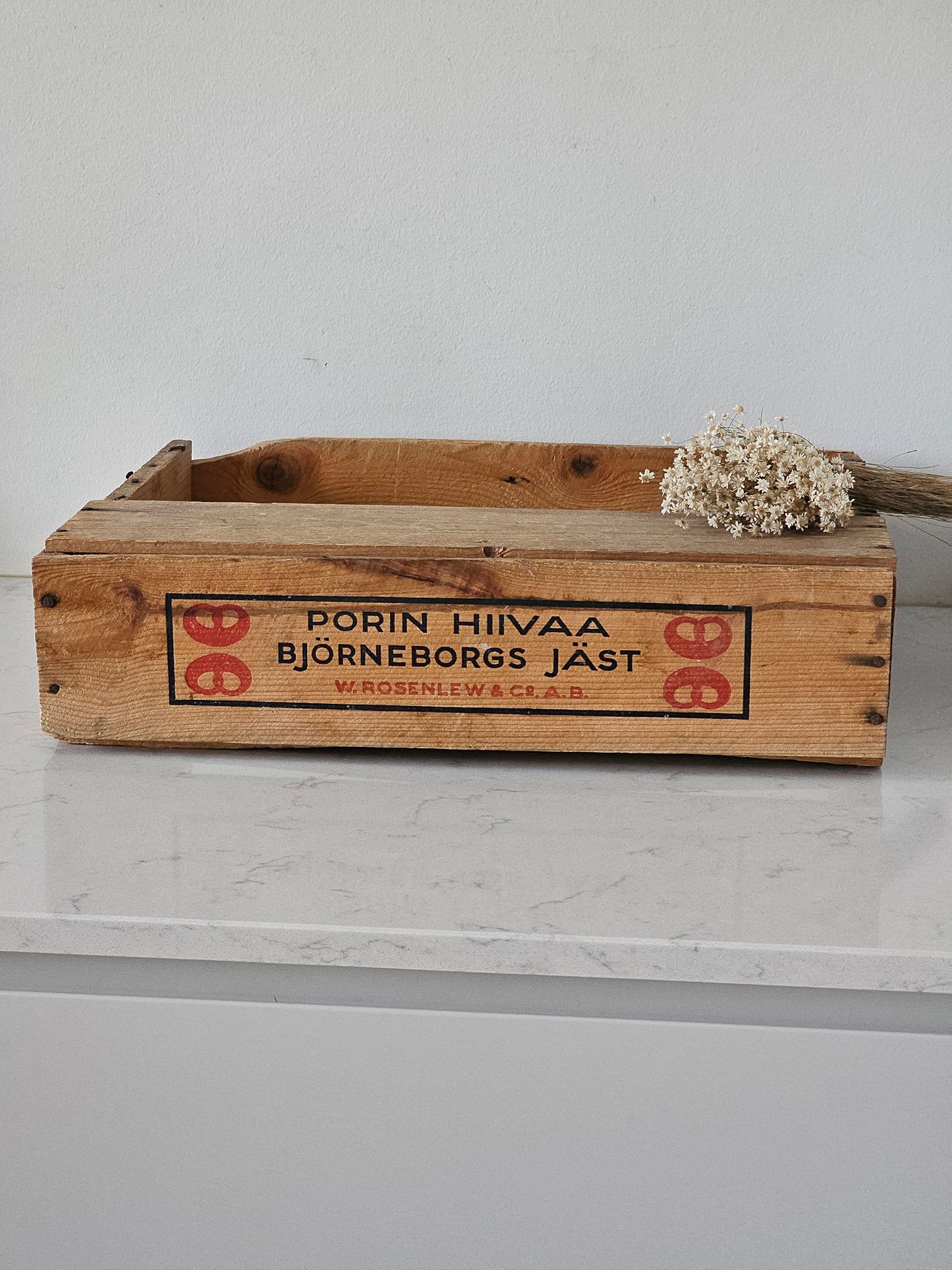 Vanha puulaatikko Porin Hiivaa