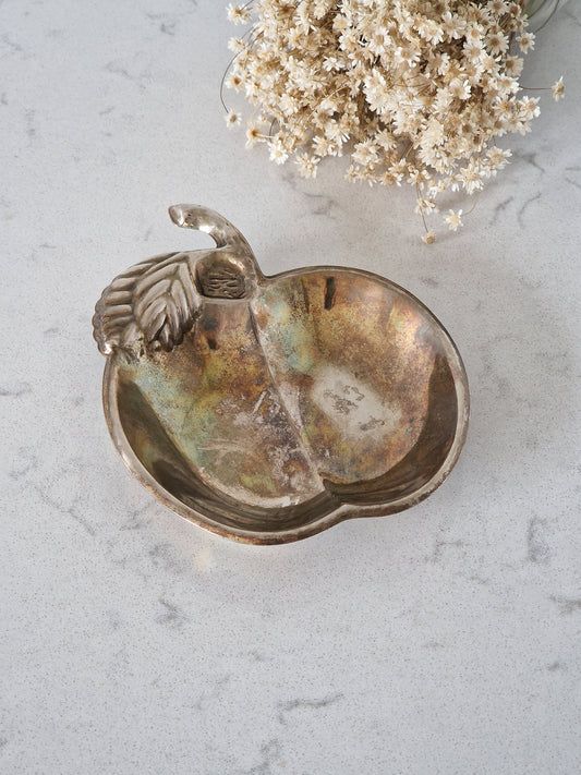 Metal apple container
