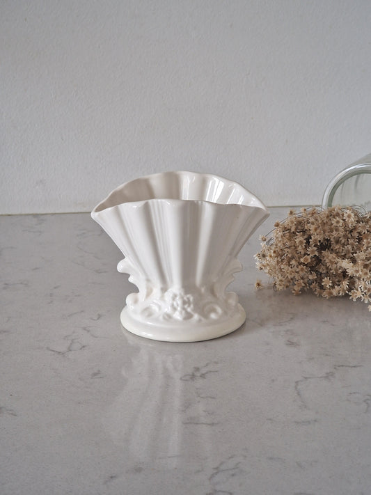 Porcelain flower pot