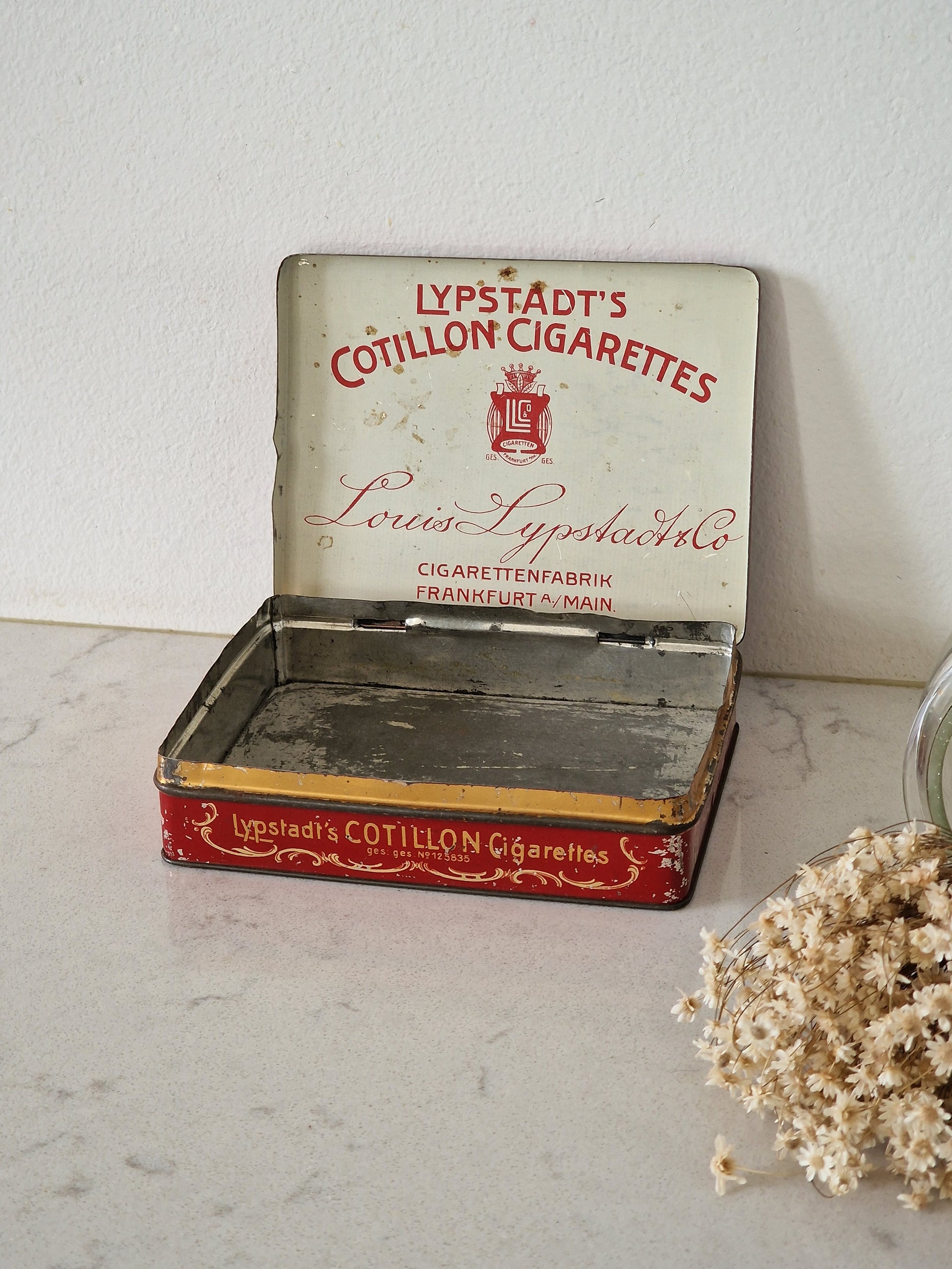 carcinogens in cigarettes What chemicals are in a cigarette? | What does smoking do to your body? carcinogens in cigarettes What chemicals are in a cigarette? | What does smoking do to your body?