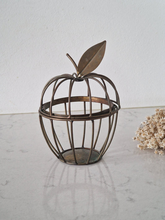 Metallic apple