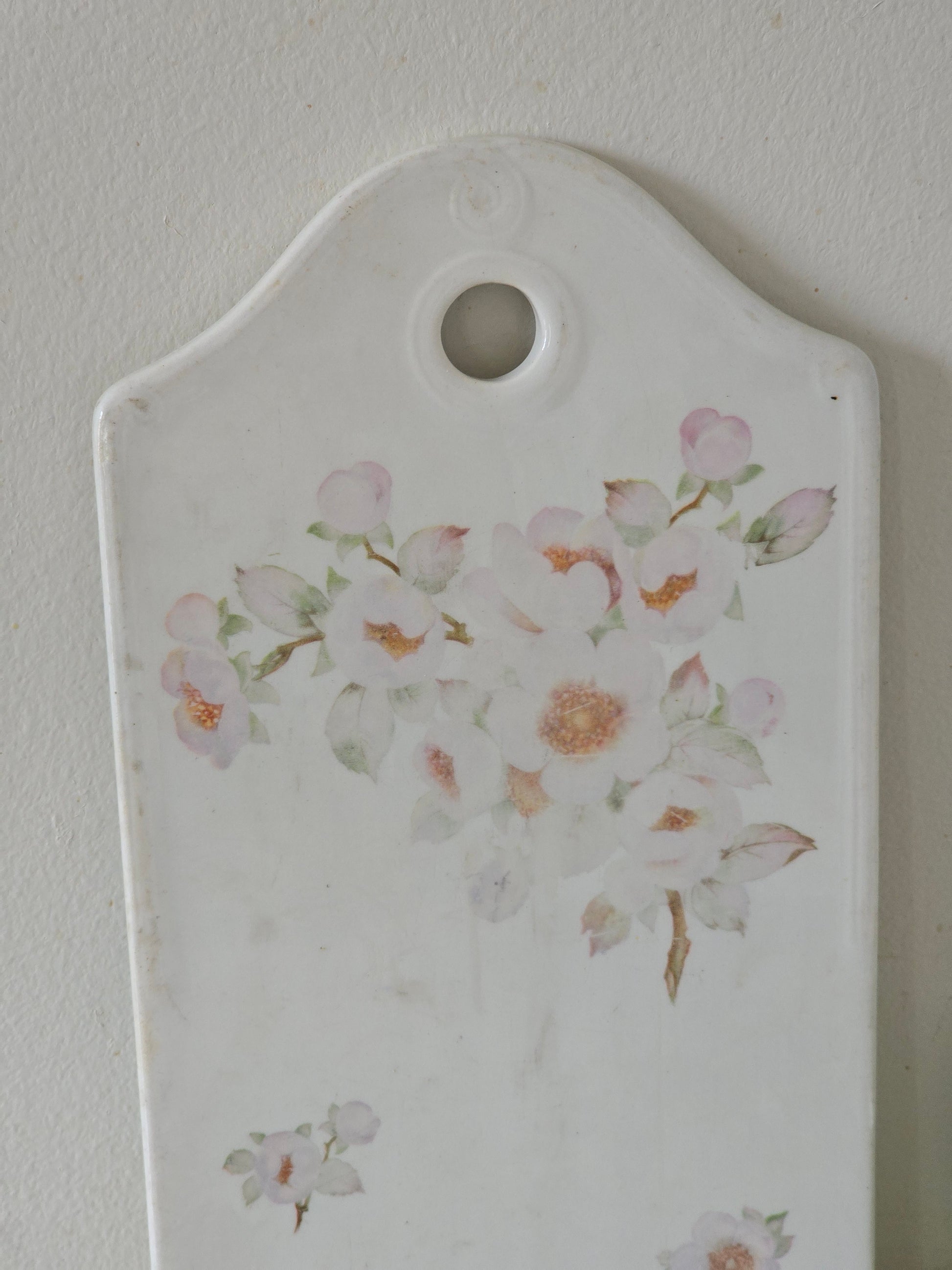 Vanha posliininen vintage leikkuulauta