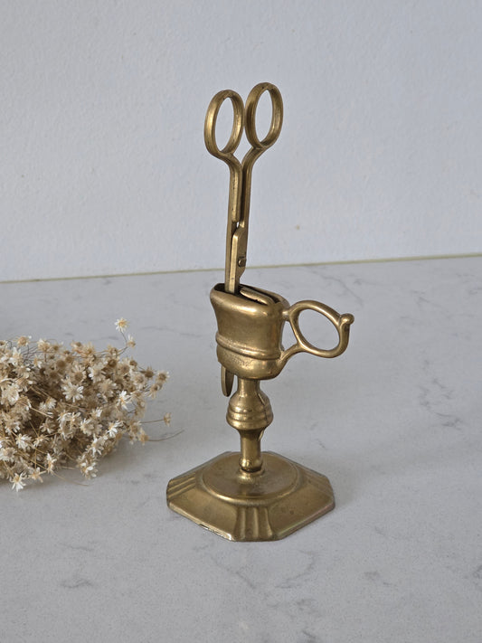 vanha messinkinen kynttilänsammutin