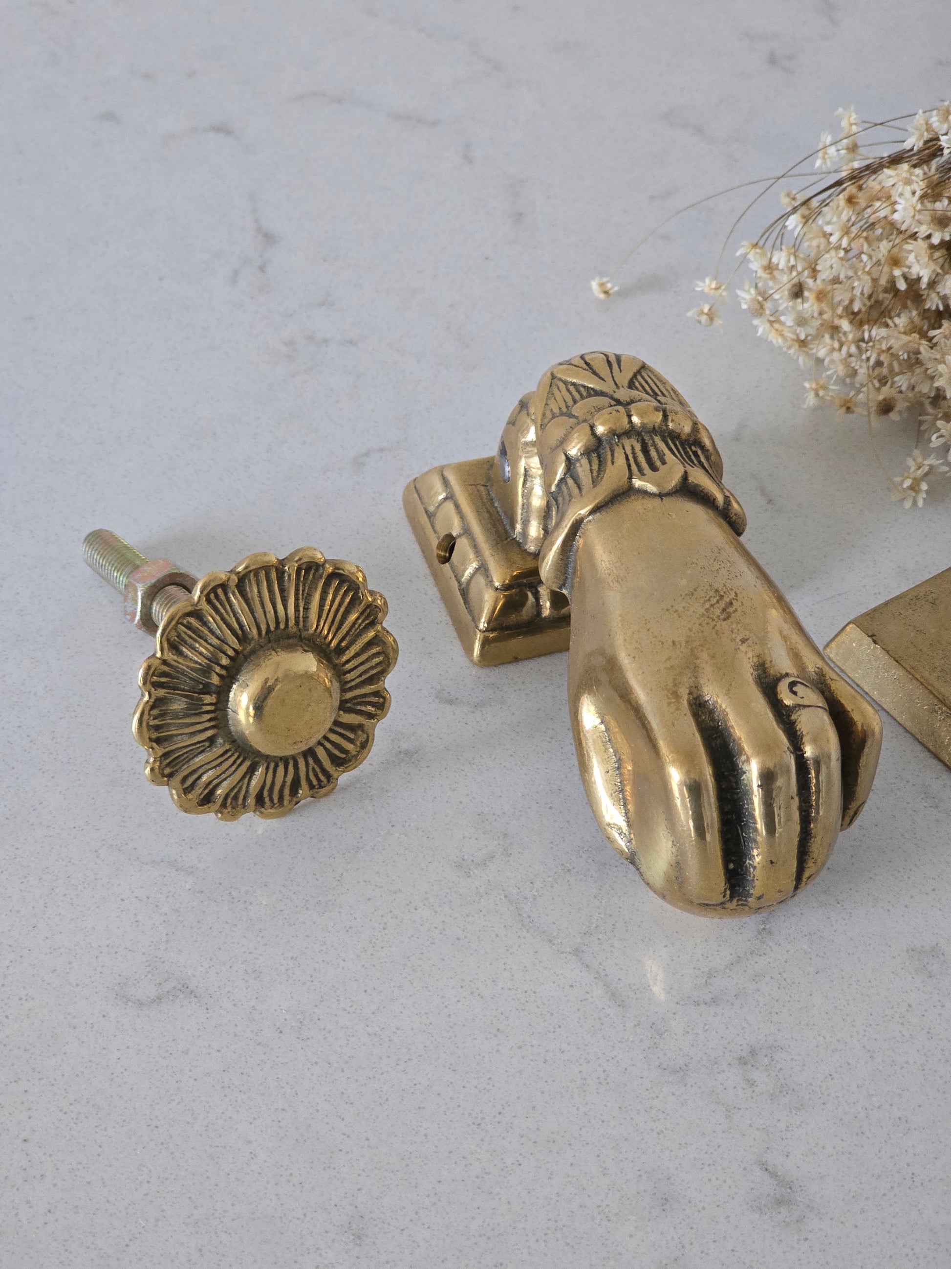 messinkinen vintage ovenkolkutin