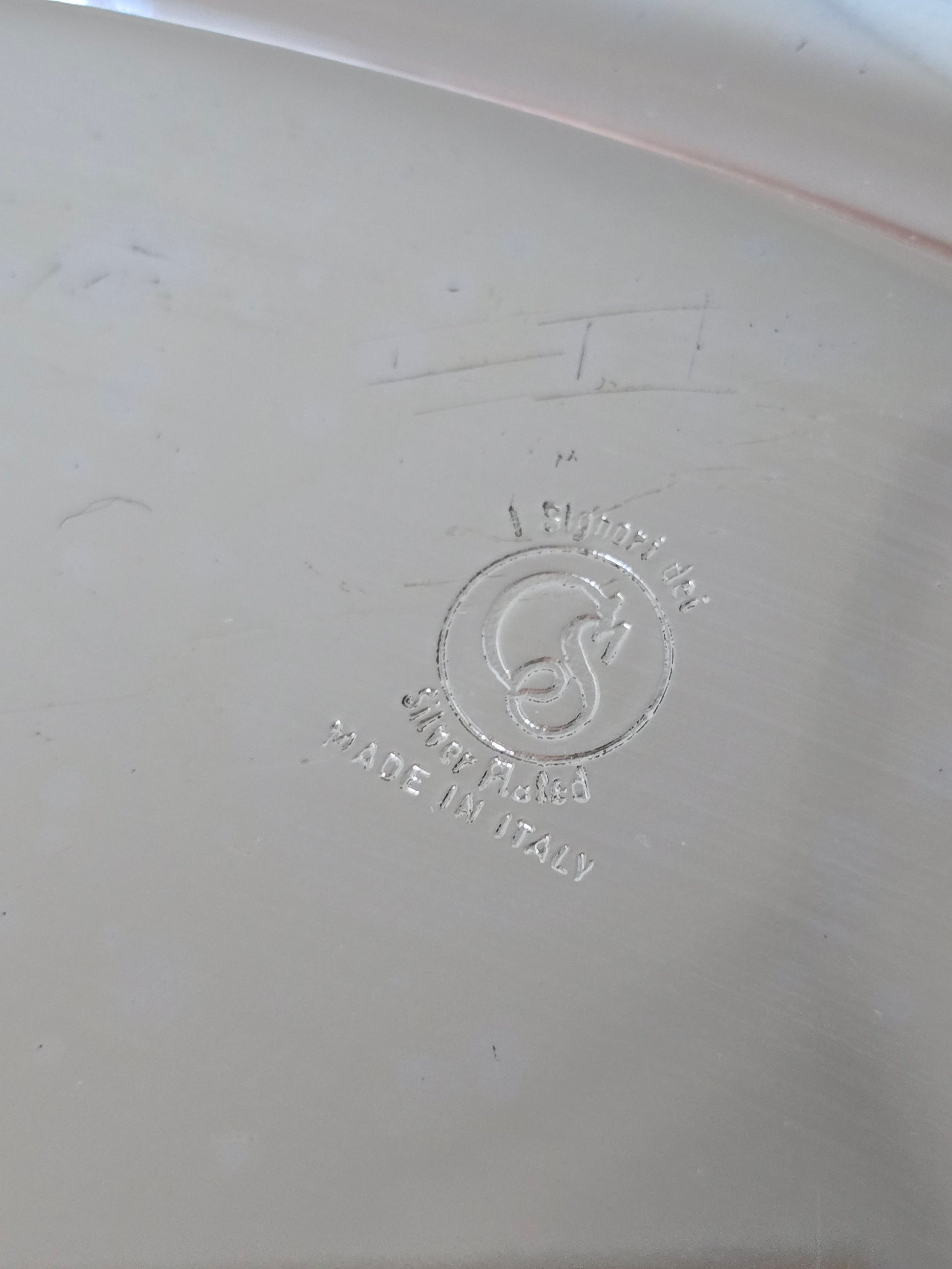 Vanha isokokoinen vintage simpukka-astia