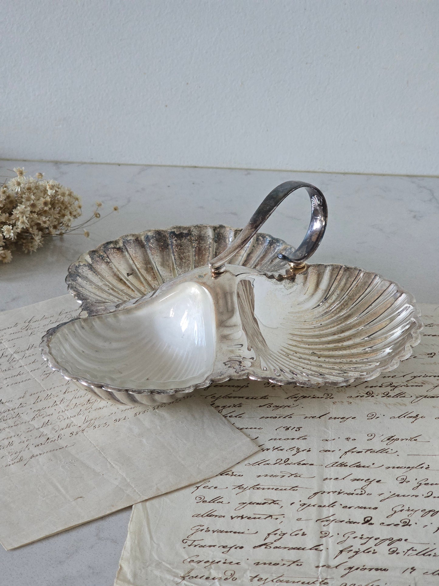 Simpukkatarjoiluastia