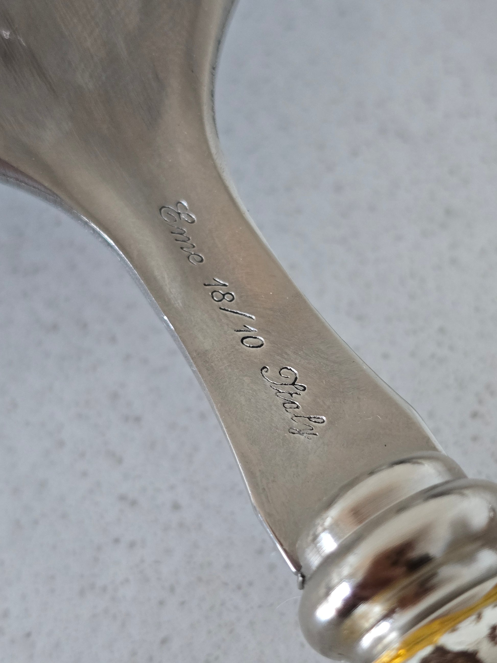 Suuret vintage tarjoiluottimet