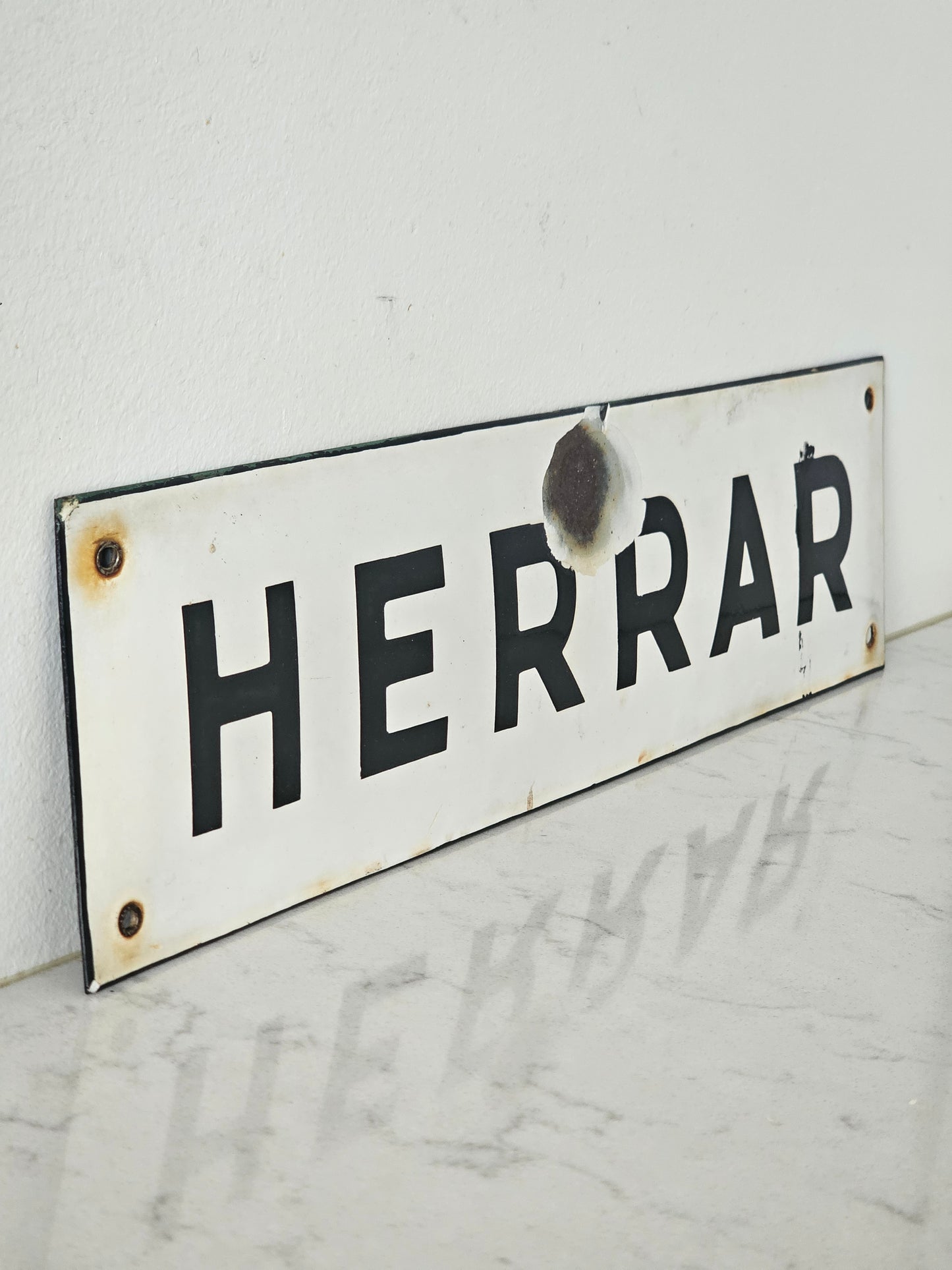Herrar-emalikyltti