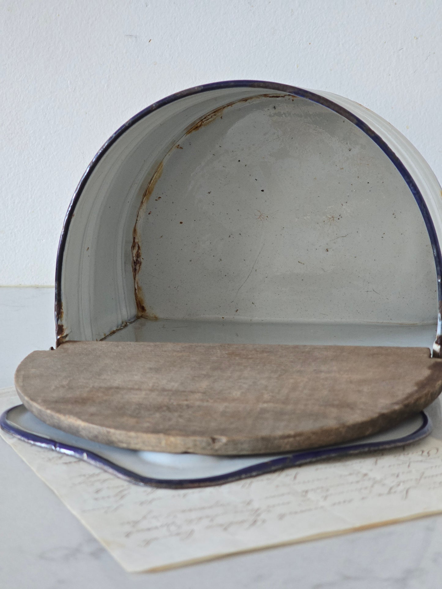 Emalinen suolasalkkari