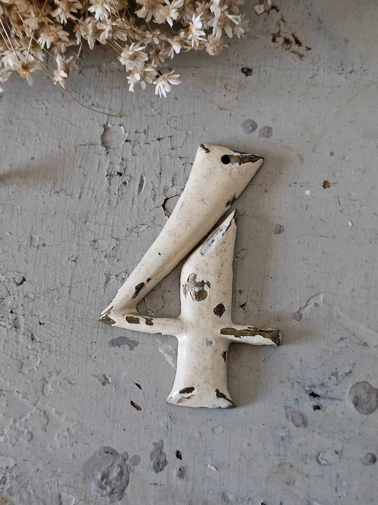 Valurautaiset kirkon numerot