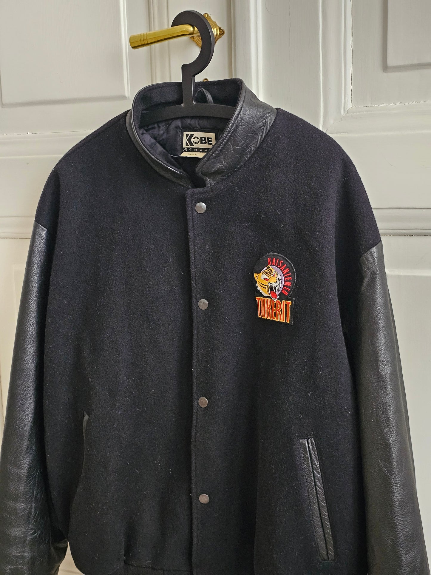 Kaisaniemen Tiikerit varsity takki