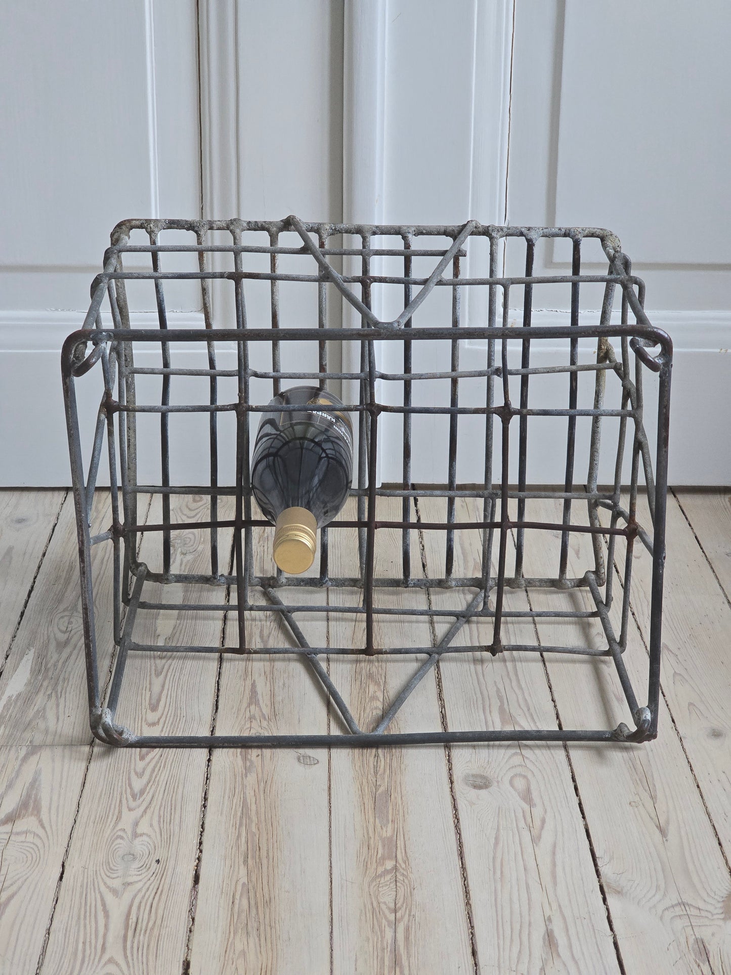 Vanha patinoitunut ranskalainen viinipullokori