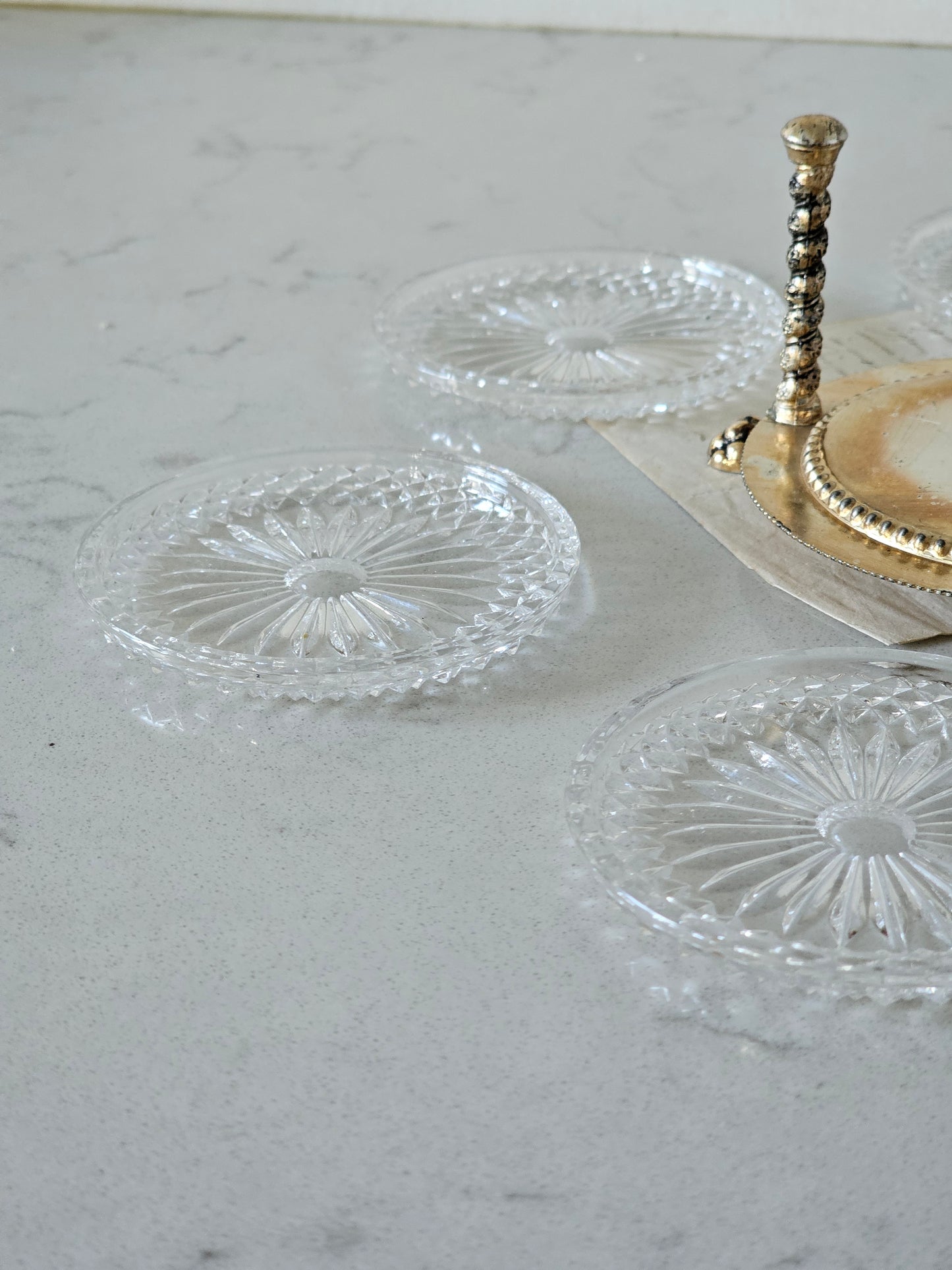 vanhat kristalliset vintage lasinaluset metallitelineellä