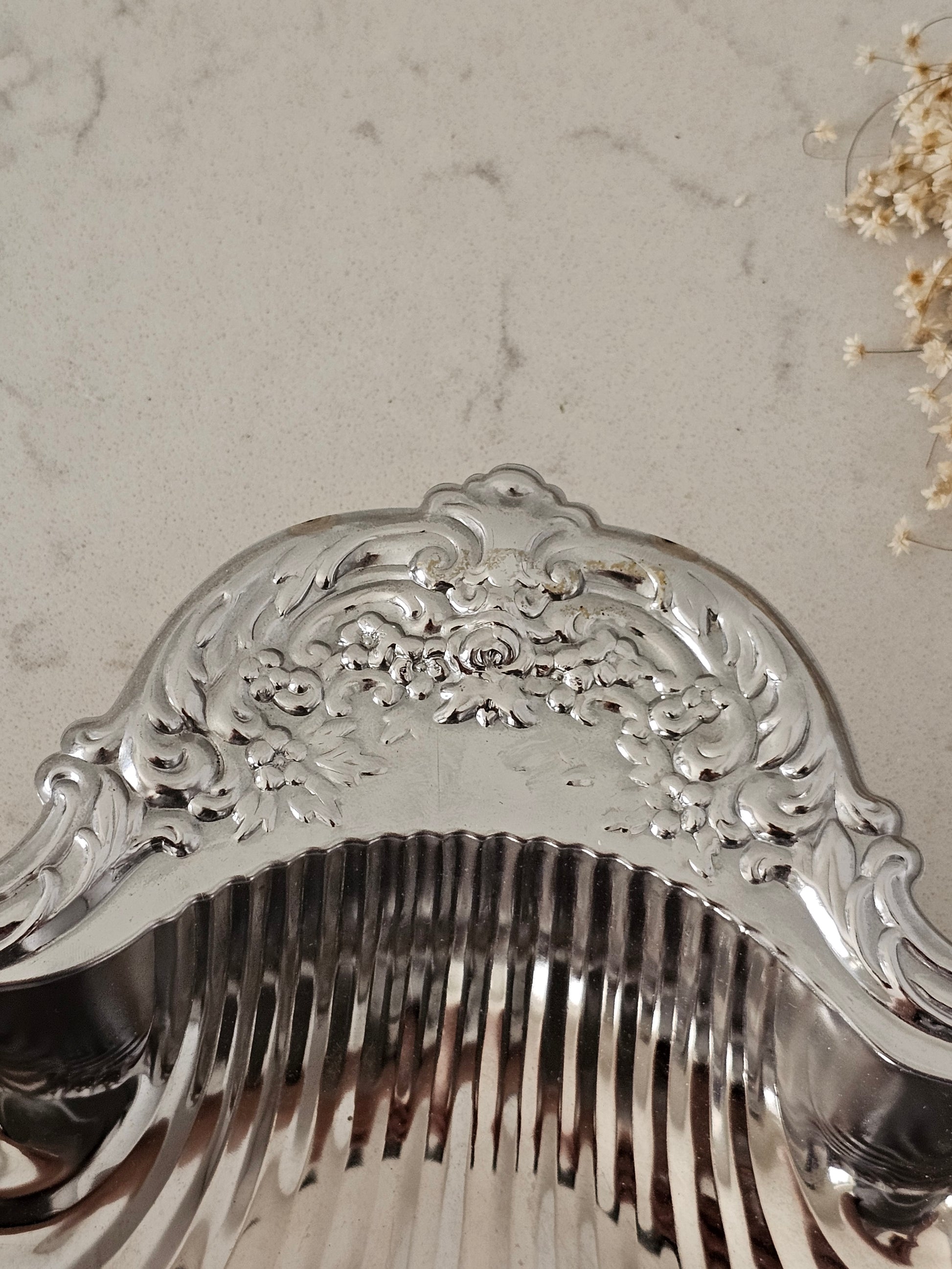 Iso vintage simpukka-astia