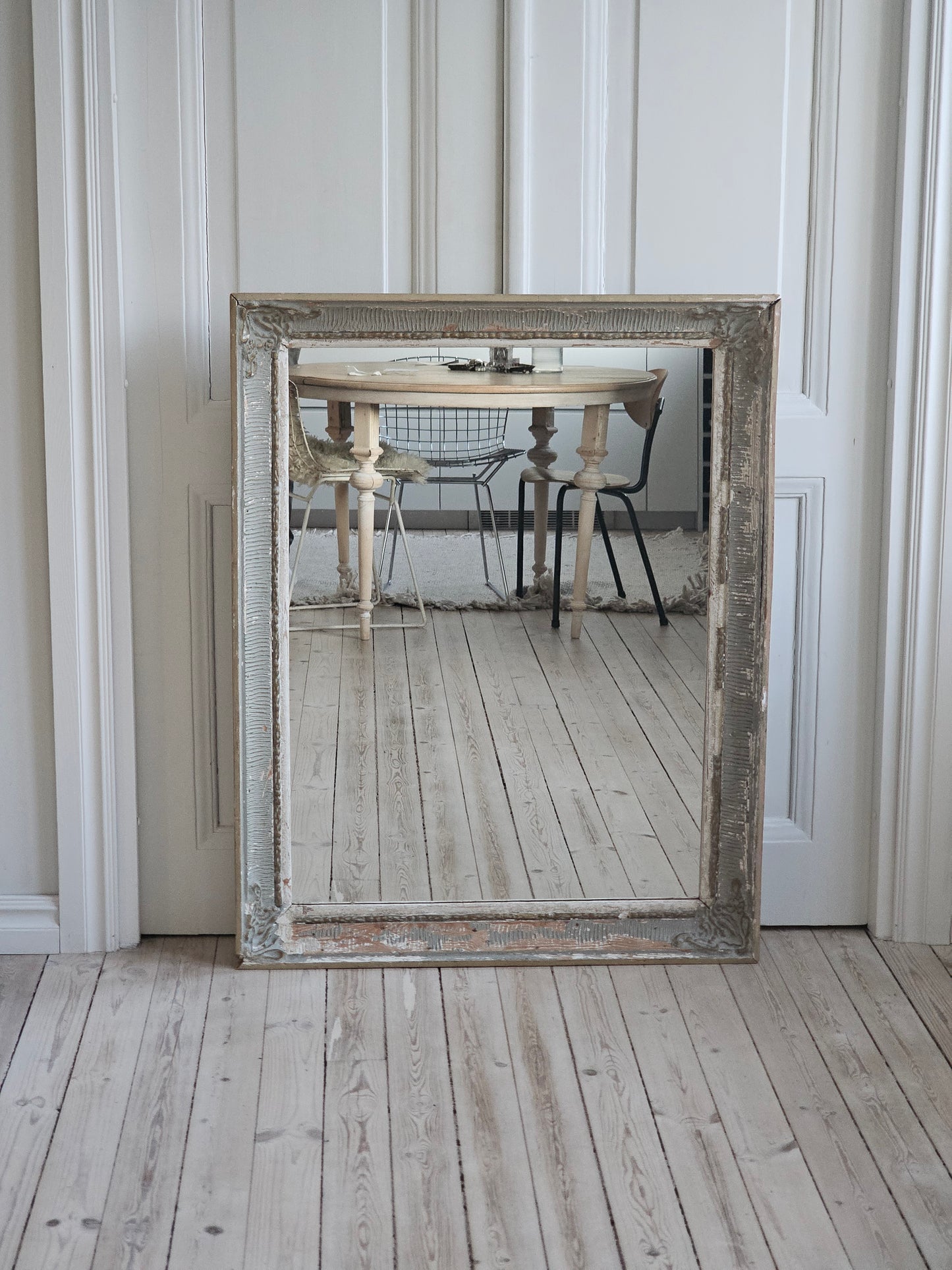 Vanha ranskalainen antiikkipeili