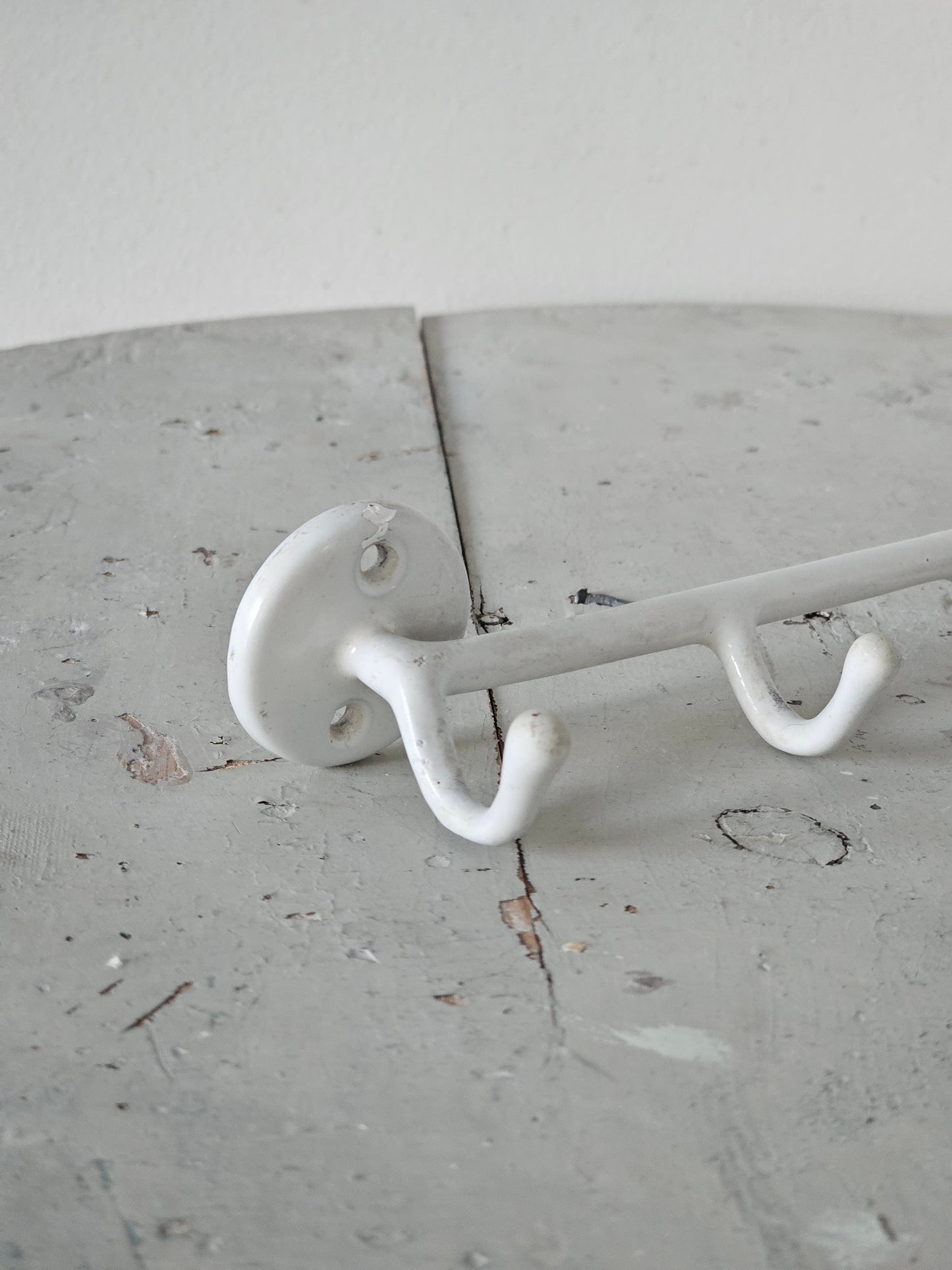 Wärtsilän emaloitu naulakko 6-koukkuinen