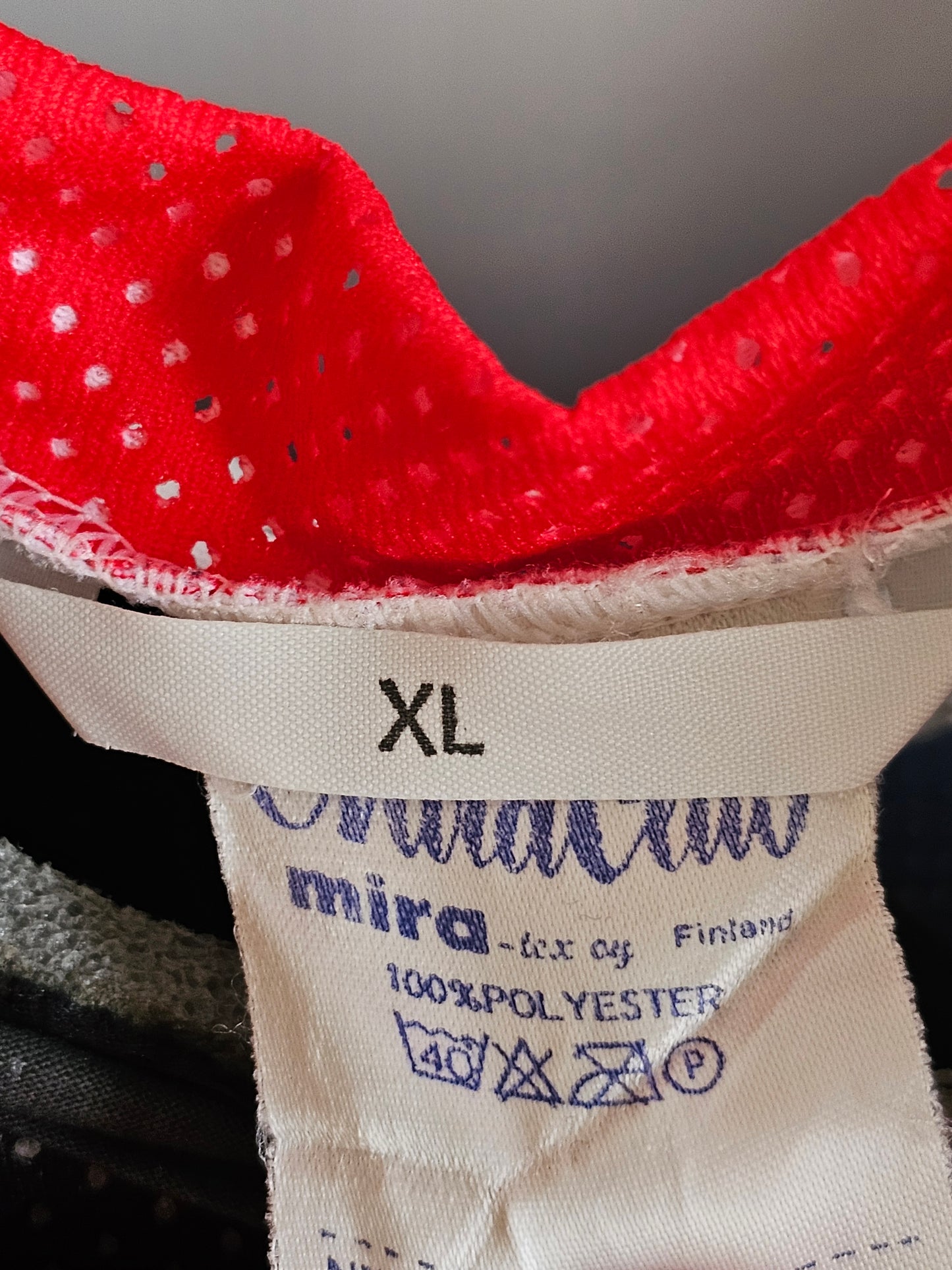 94-95 Tuto fanipaita