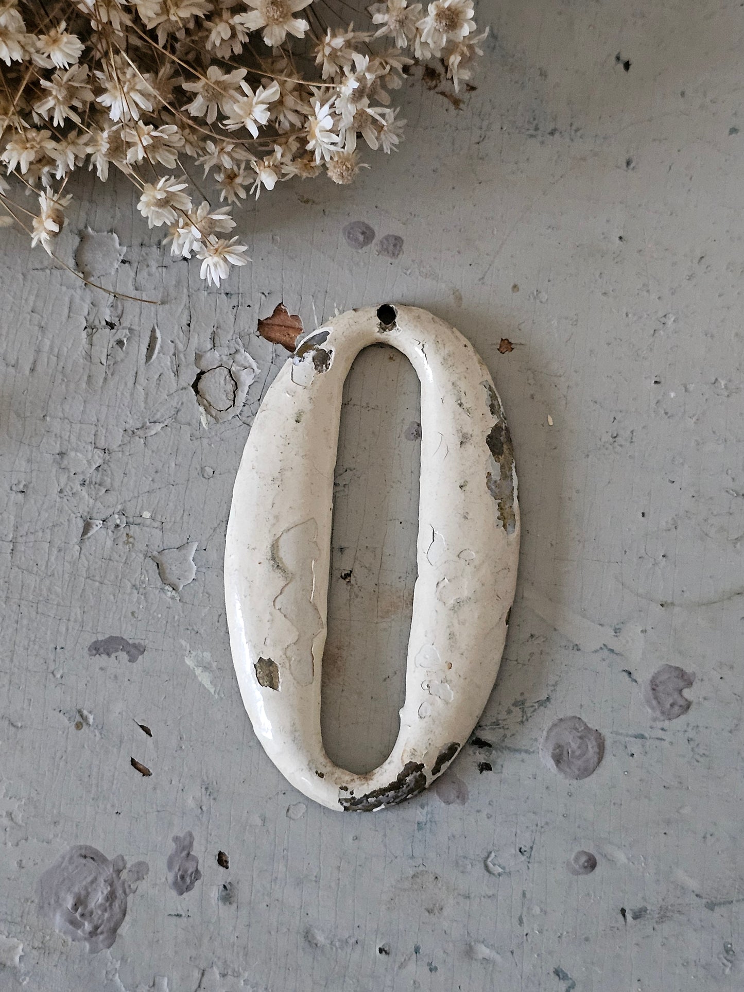 Valurautaiset kirkon numerot