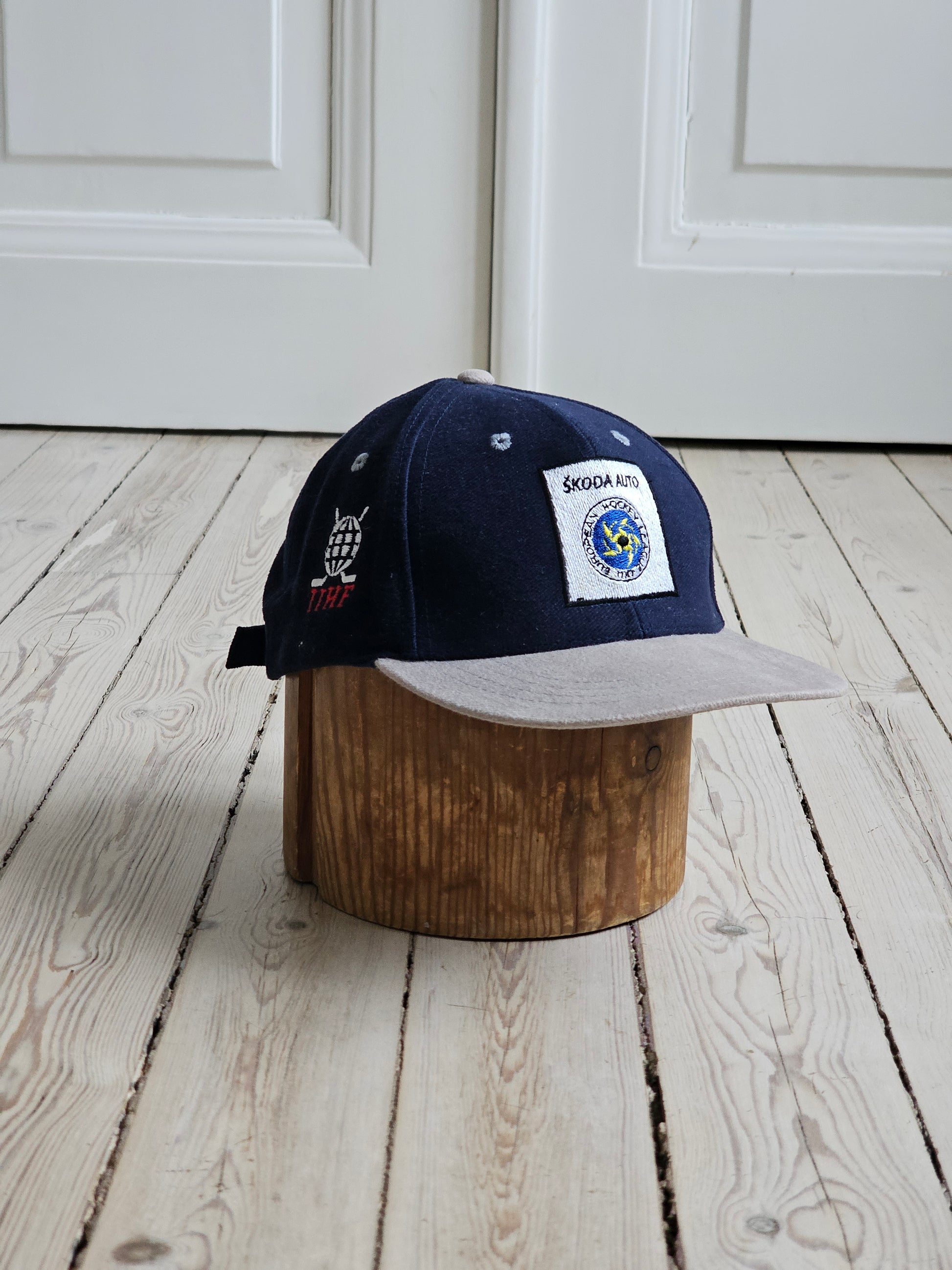 Vintage lippis Euro Hockey Tour 1998