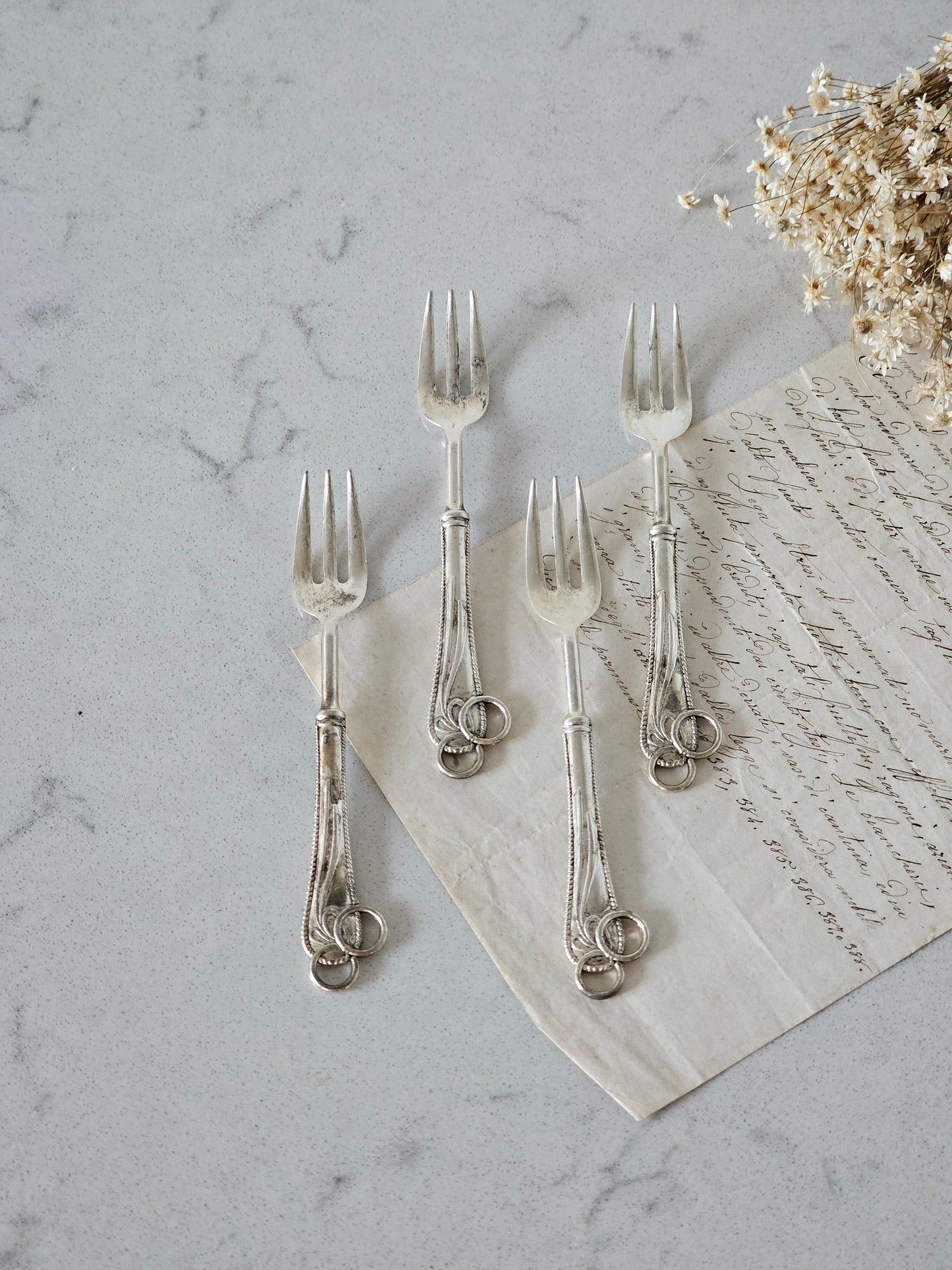 Vanhat italialaiset vintage cocktailhaarukat