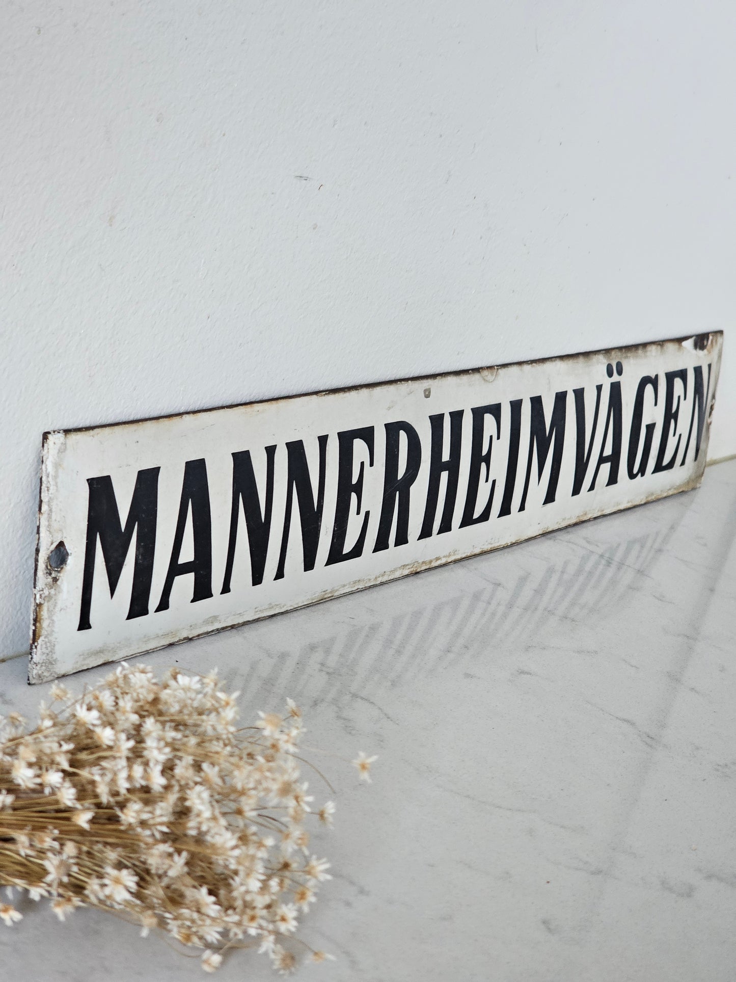 Mannerheimintie emalikyltti