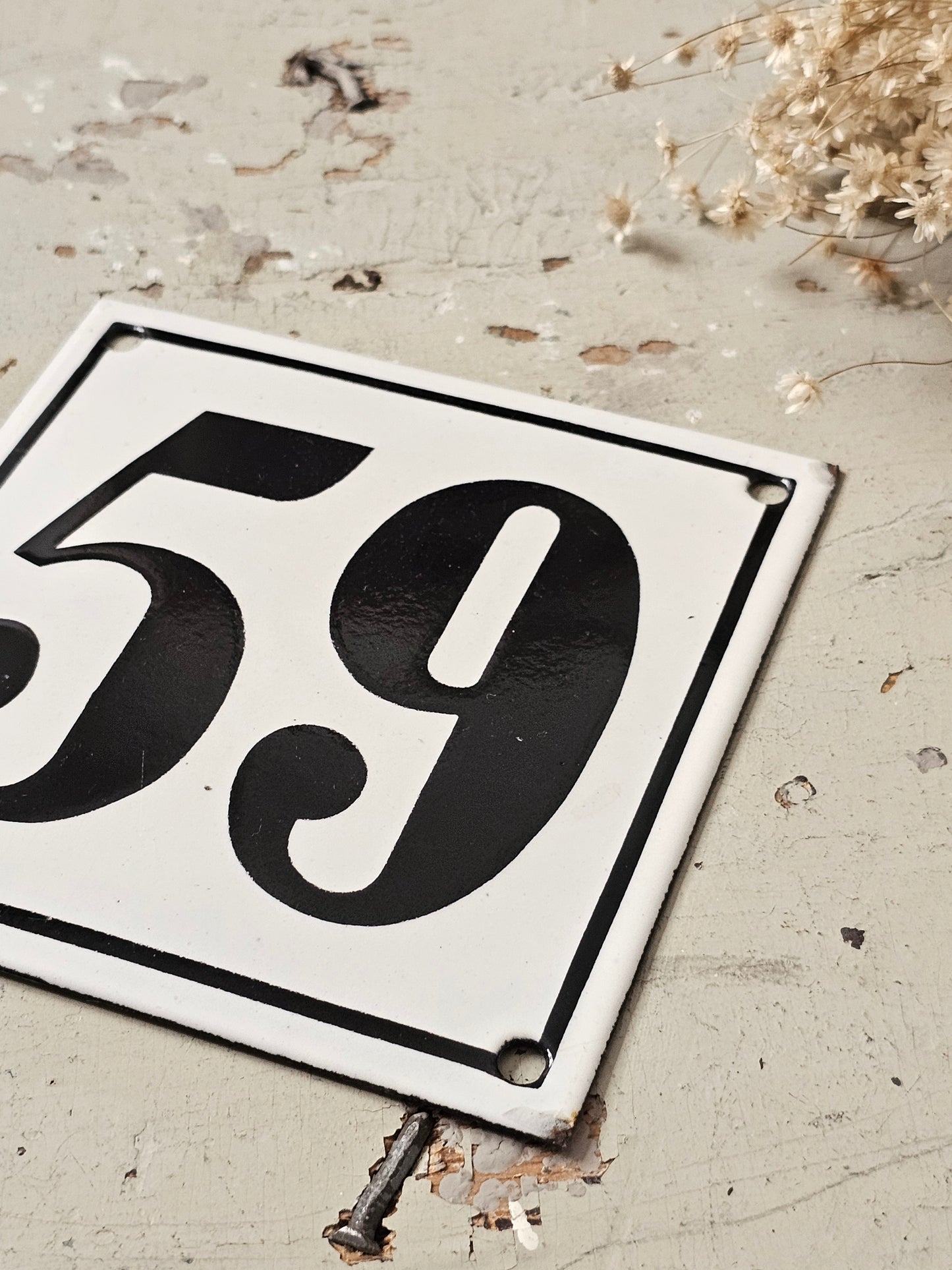 Emalinumero 59