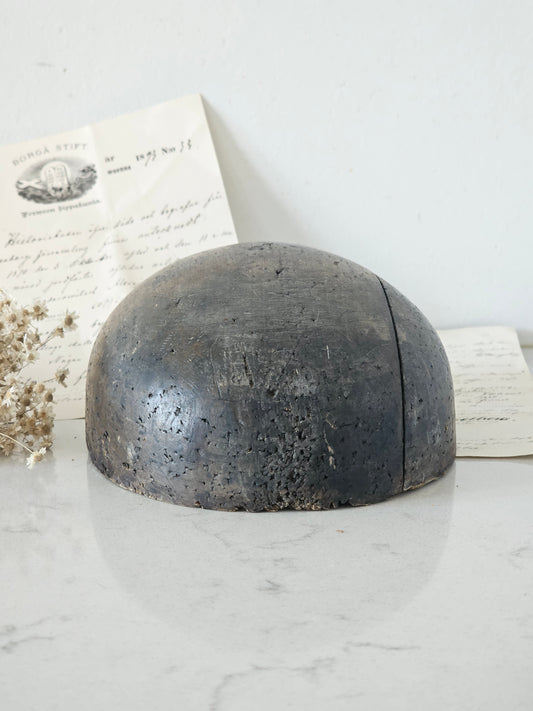 Vaateliikkeen vintage sisustusesineet, vanha hattutukki / hattuteline