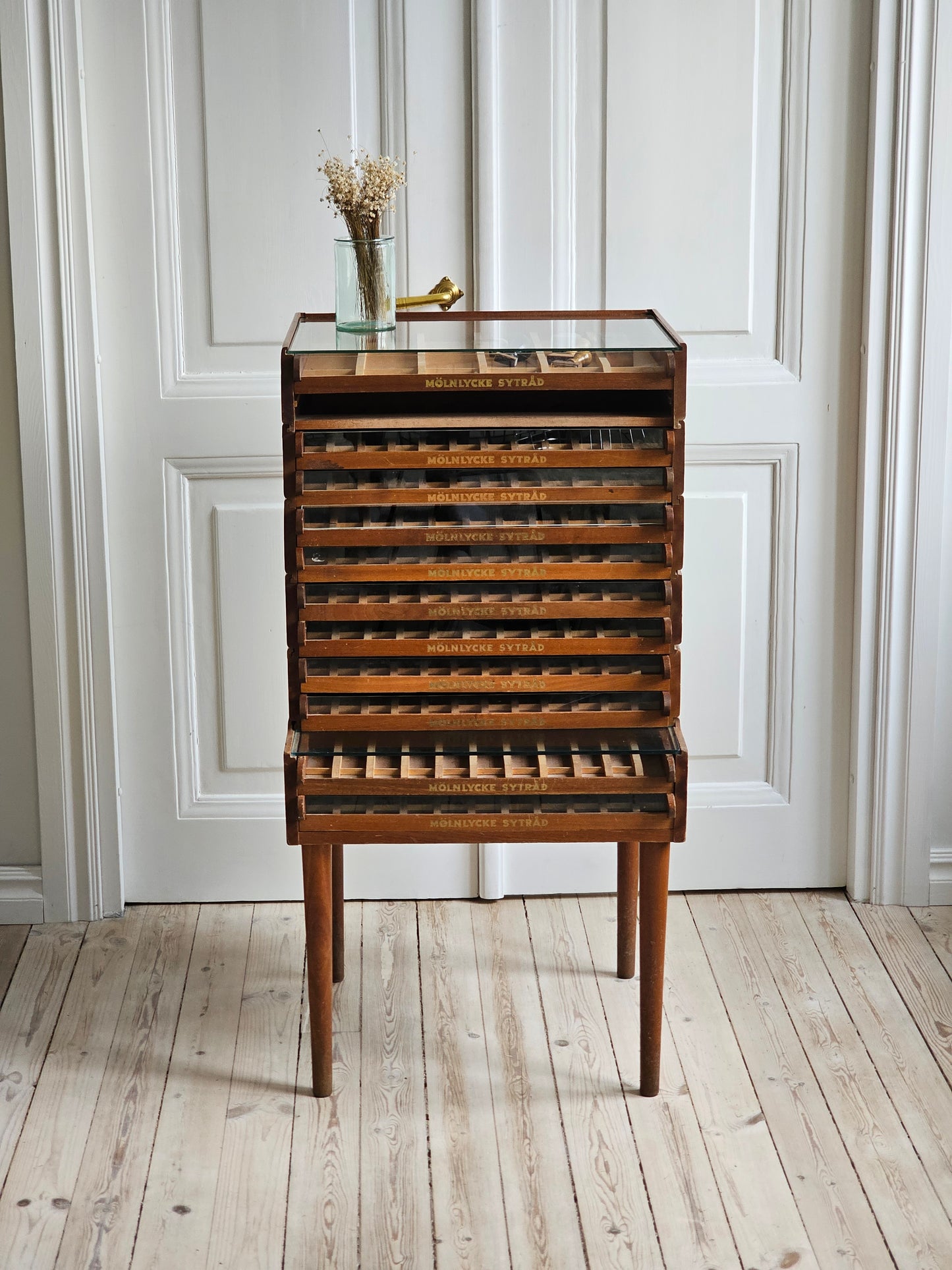 Vintage lankarullahylly Mölnlycke Sytråd, 1950-1960-luku