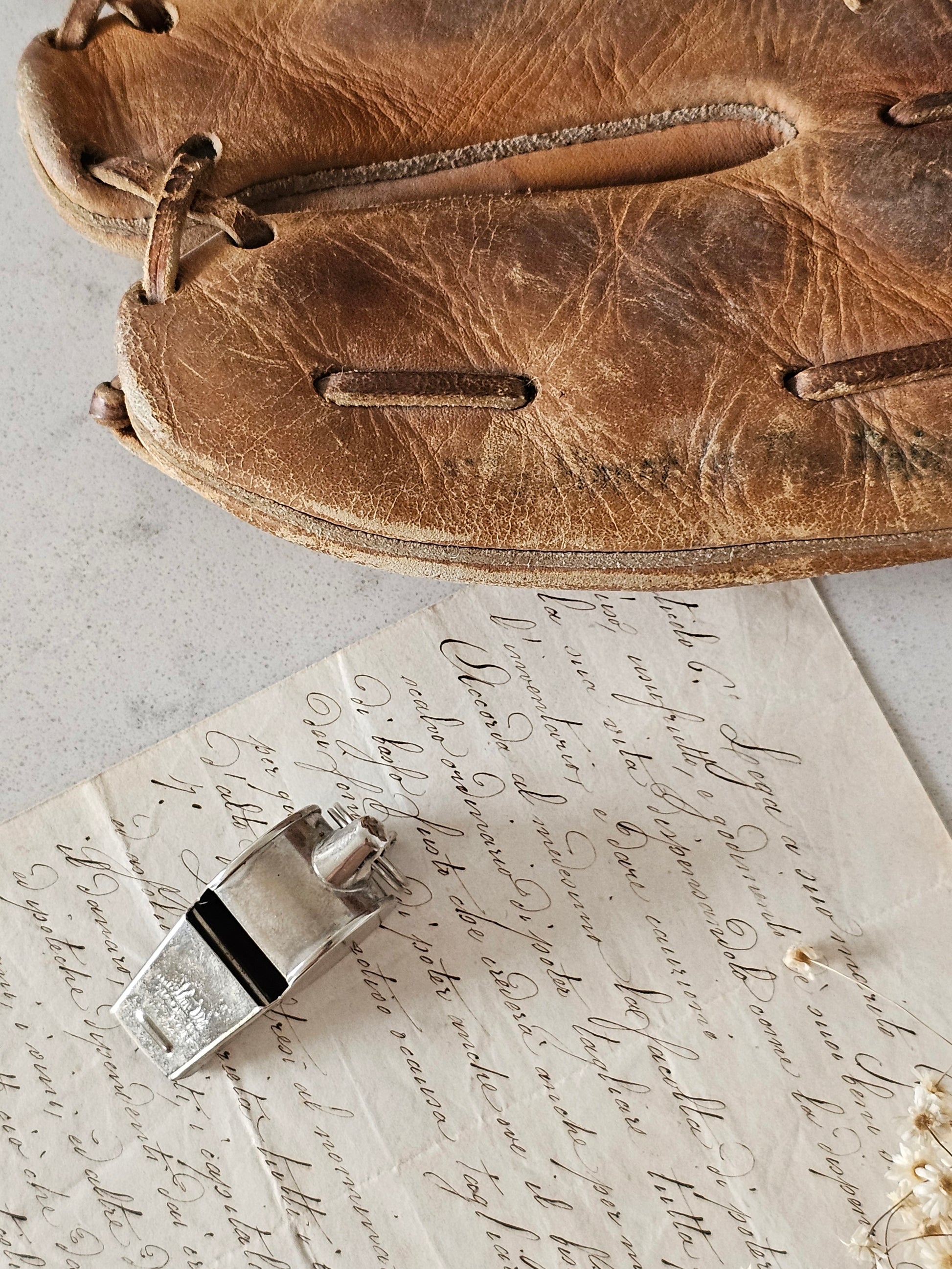  Vintage baseball-räpylä ja -pallo